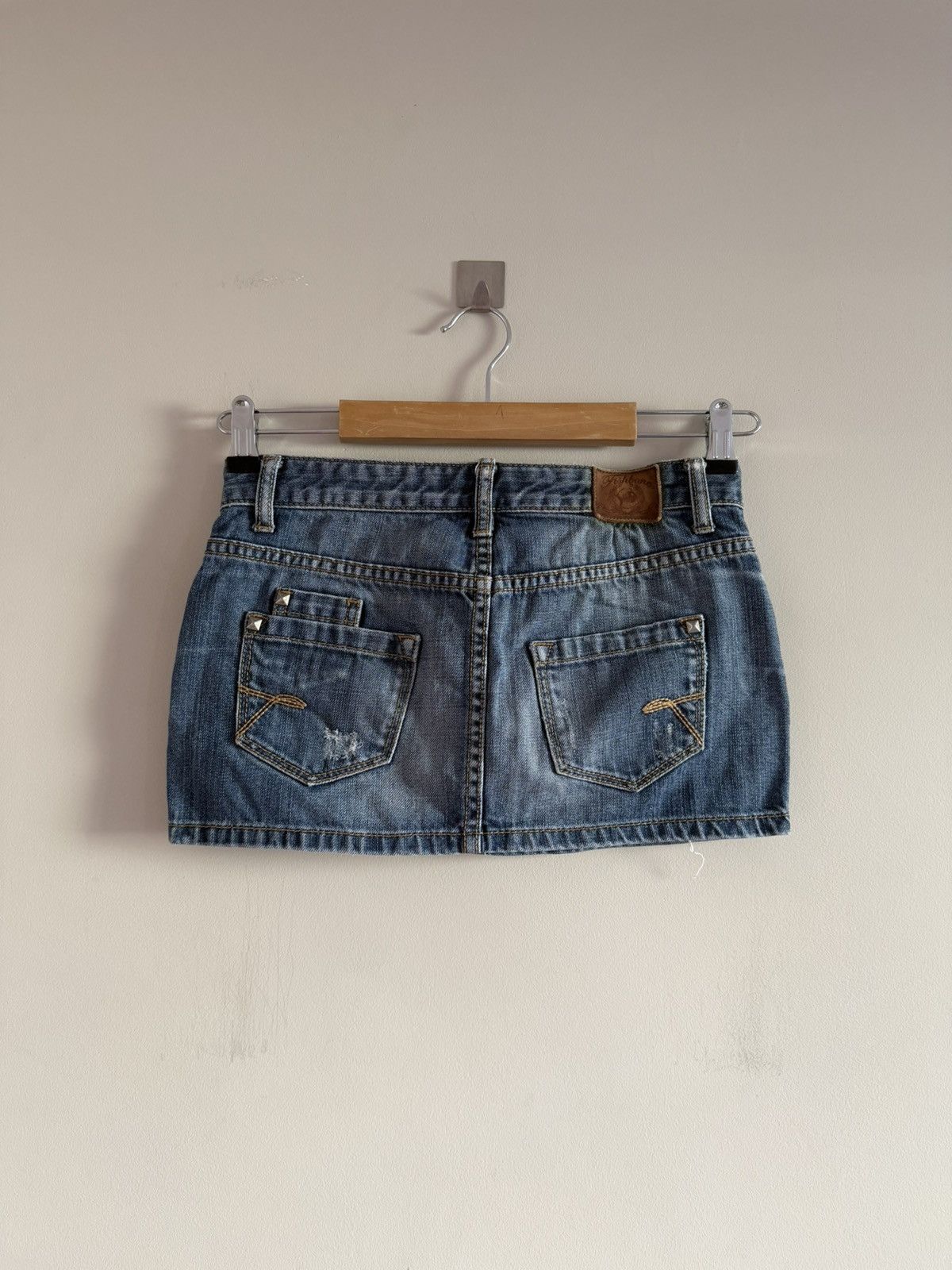Vintage Fishbone Studded Denim Mini Skirt Y2K Low Rise Size 26" / US 2 / IT 38 - 5 Thumbnail