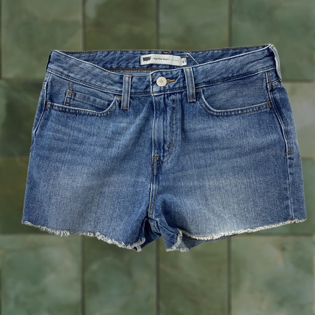 Levi's Levi's Denim High Rise Shortie Shorts 9X2 Jeans 9 Women Blue Vintage: No? Size 30" / US 8 / IT 44 - 1 Thumbnail