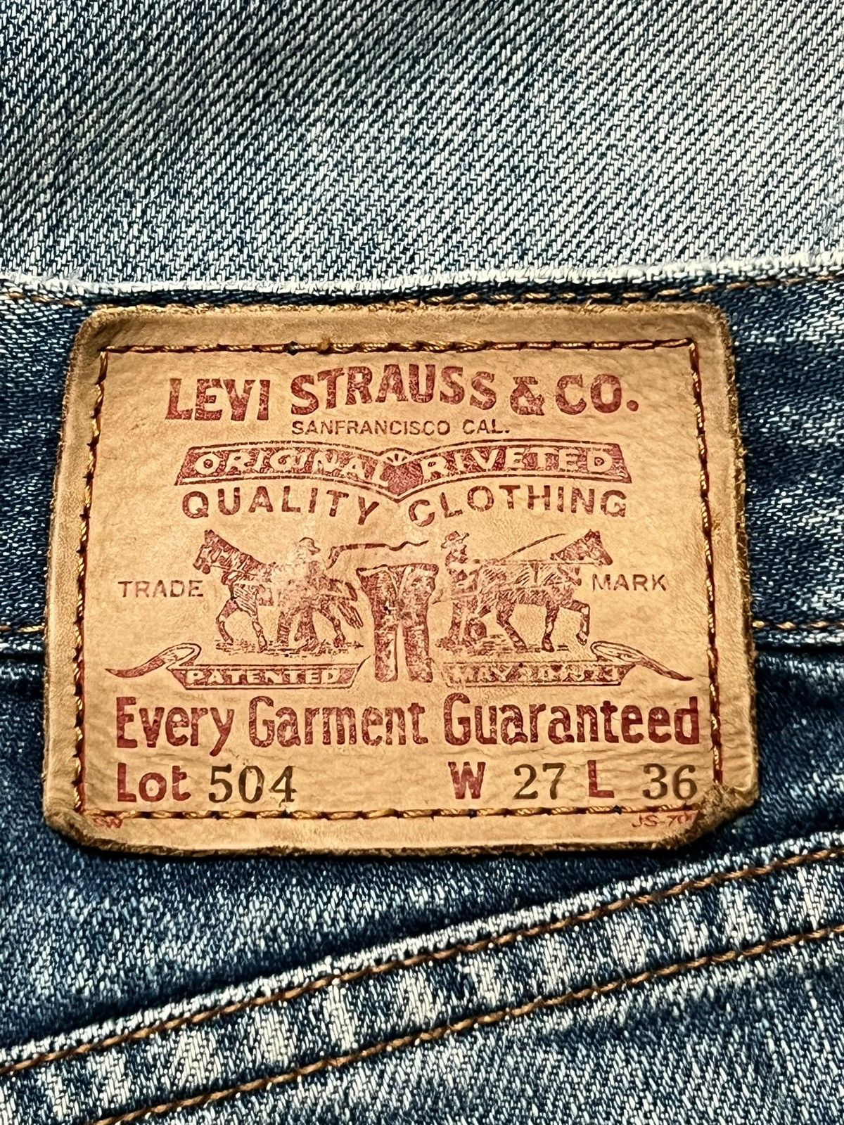 Baggy Vintage 90s Levi’s 504 japan - Faded Wash, Distressed