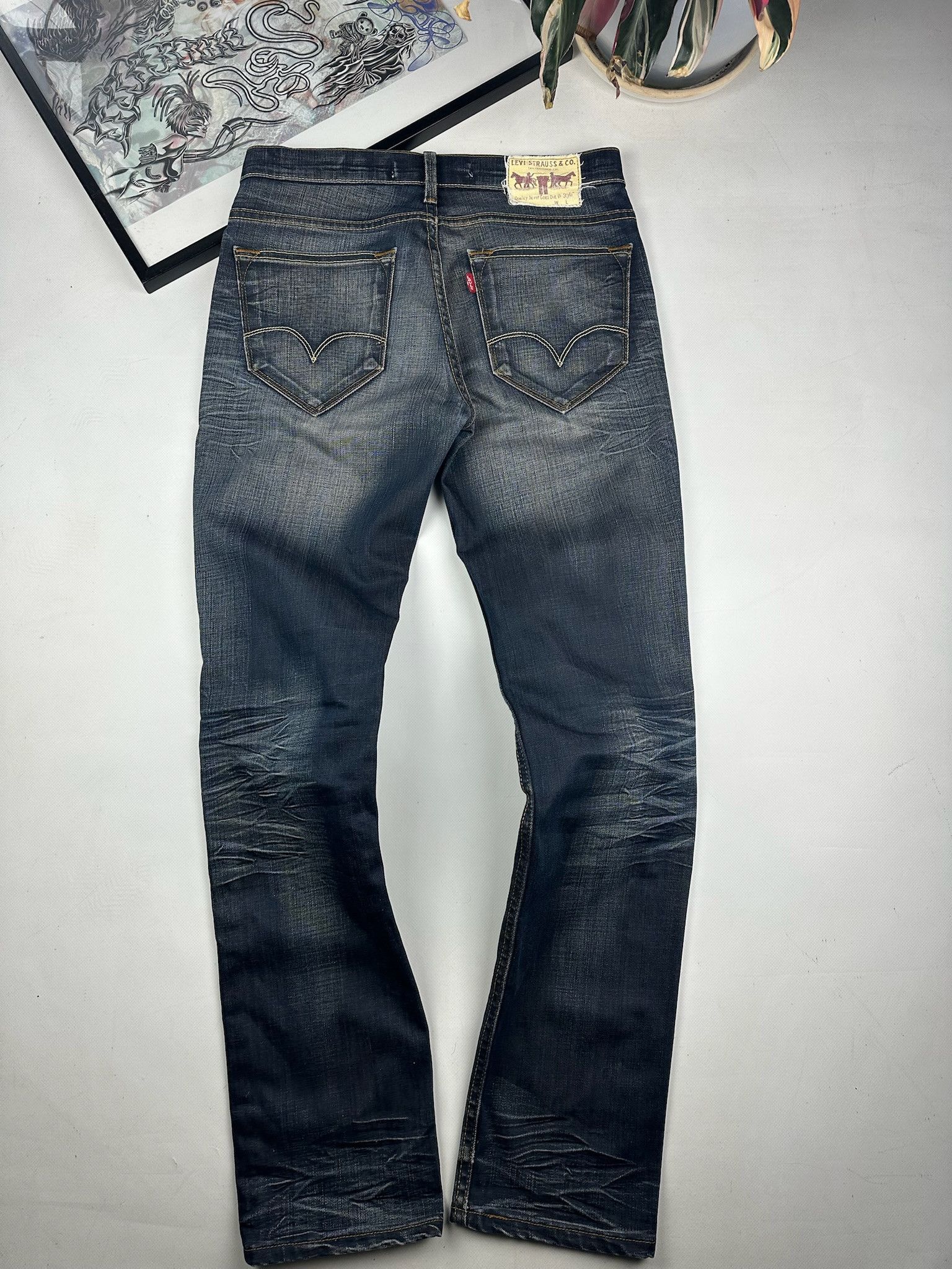 Levi’s 519 Skinny Slim Fit Faded Claw Mark Denim Jeans