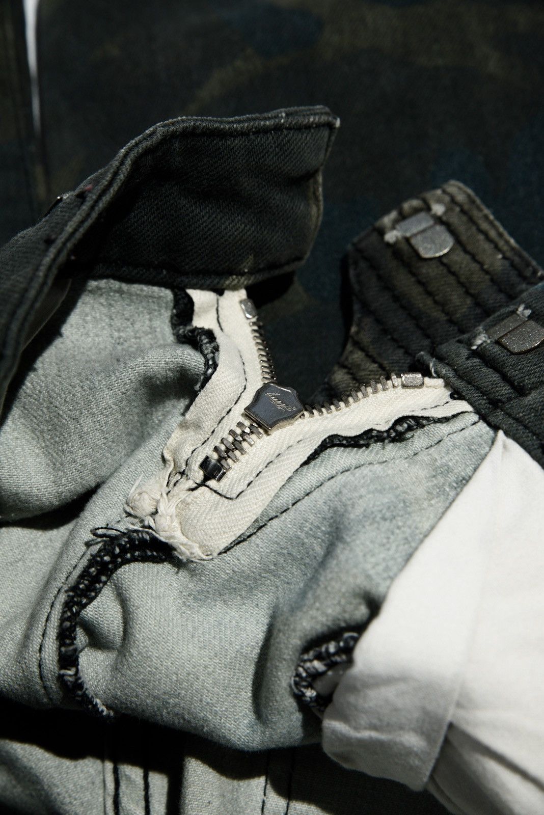 Balmain Balmain SS10 Skinny Low Waist Camo Biker Jeans by Decarnin Size US 30 / EU 46 - 7 Thumbnail