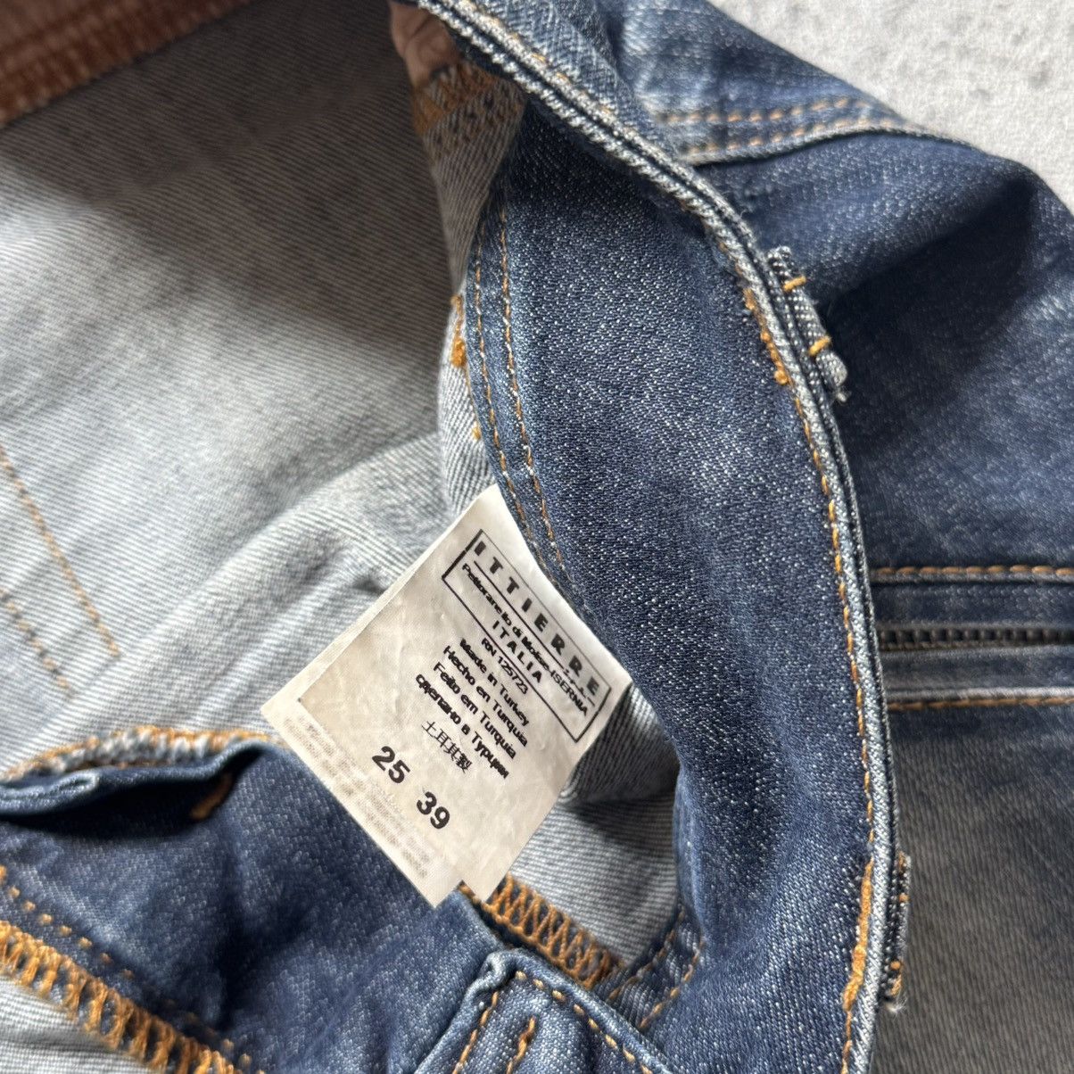 John Galliano John Galliano Vintage Zip Details Y2K Jeans Size 26" / US 2 / IT 38 - 14 Thumbnail