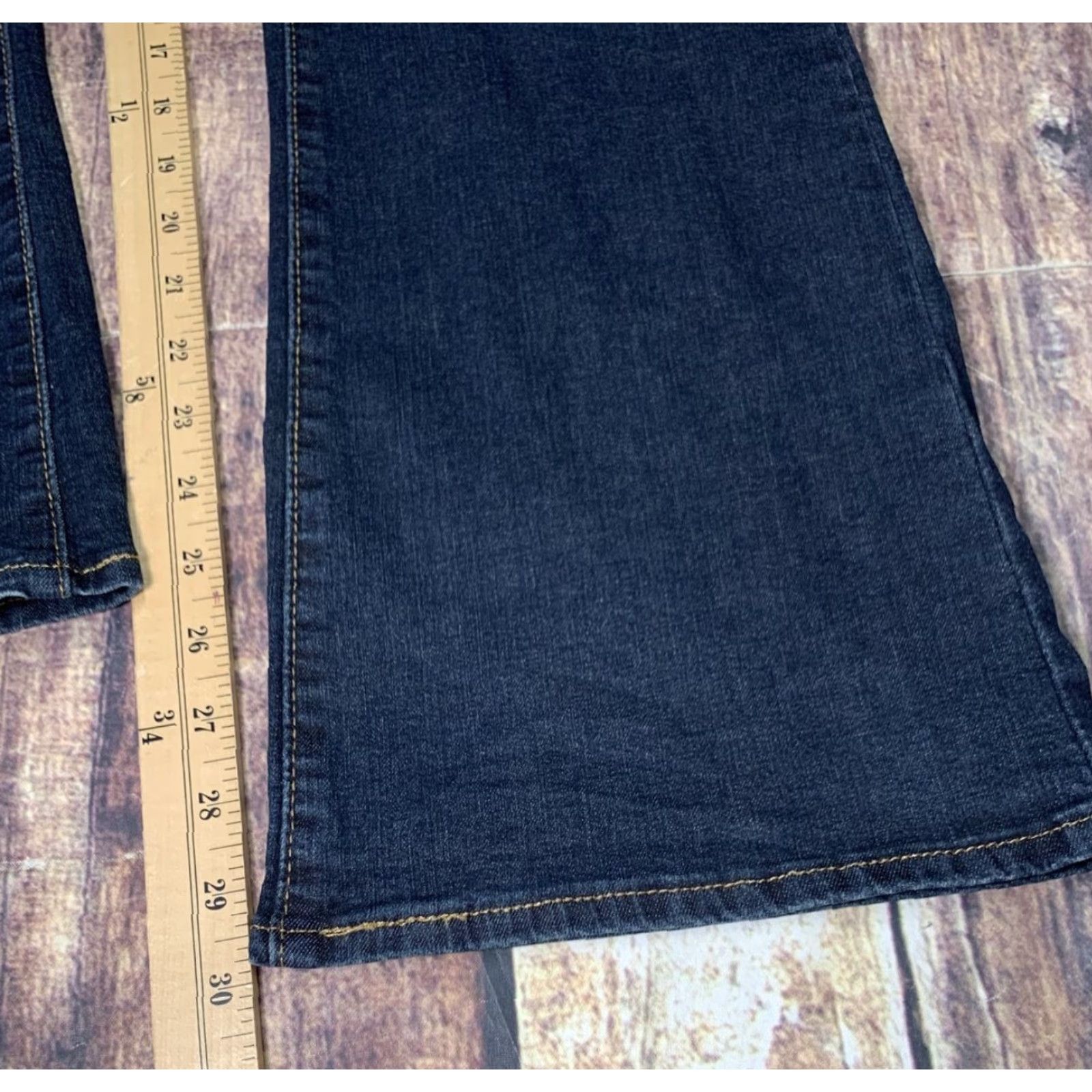 Levi's VINTAGE Levi's Signature Jeans Boot Cut Women 14 M 34x30 Dark Blue Stretch Denim Jeans Womens Boots Cut 90s? Size 36" / US 14 / IT 50 - 3 Thumbnail