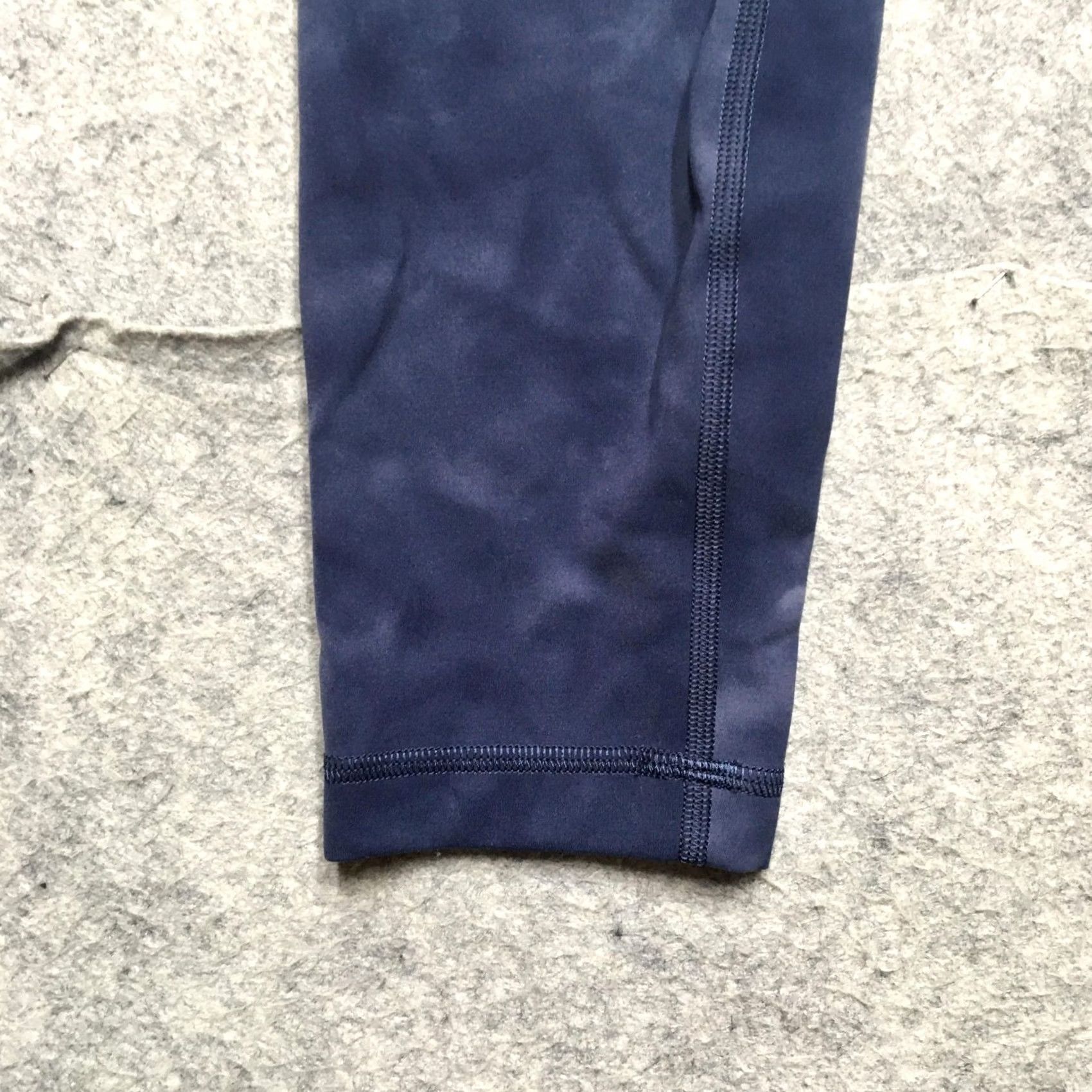 Lululemon Lululemon Leggings Womens 8 Blue Tie Dye High Rise Ankle Yoga Stretch Athletic Size 30" / US 8 / IT 44 - 2 Thumbnail