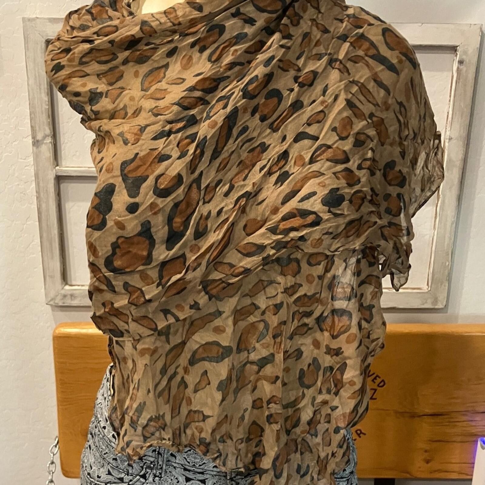 Other Wild Elegance Leopard Print Wrap Size ONE SIZE - 1 Thumbnail