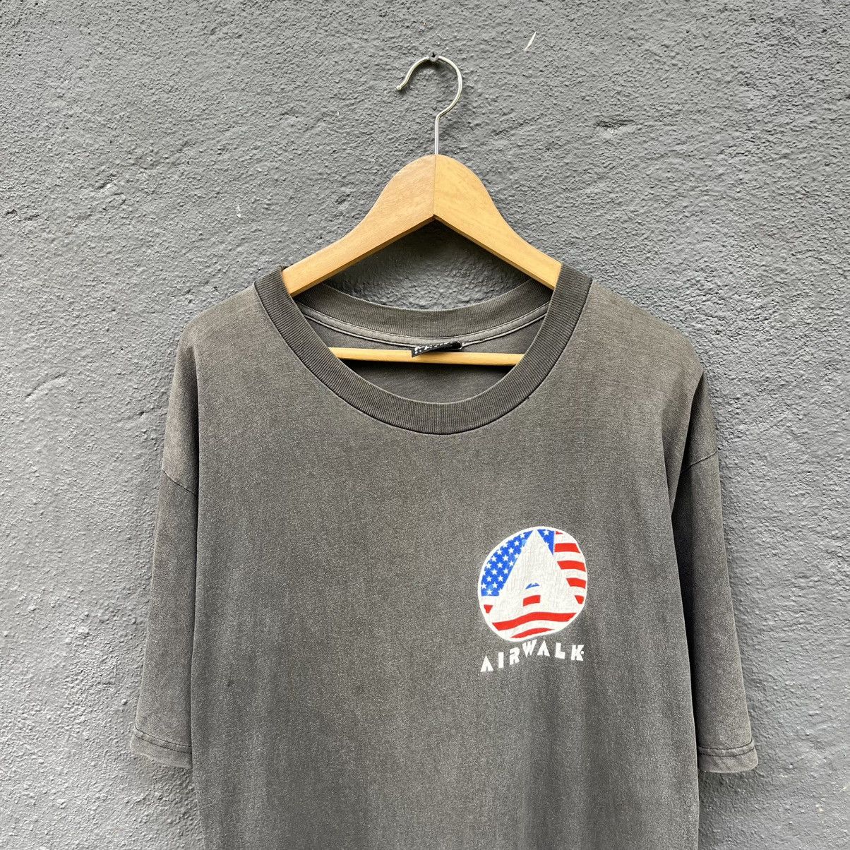Airwalk Thrashed Faded 90s Airwalk Skateboard Brand Tee Size US L / EU 52-54 / 3 - 4 Thumbnail