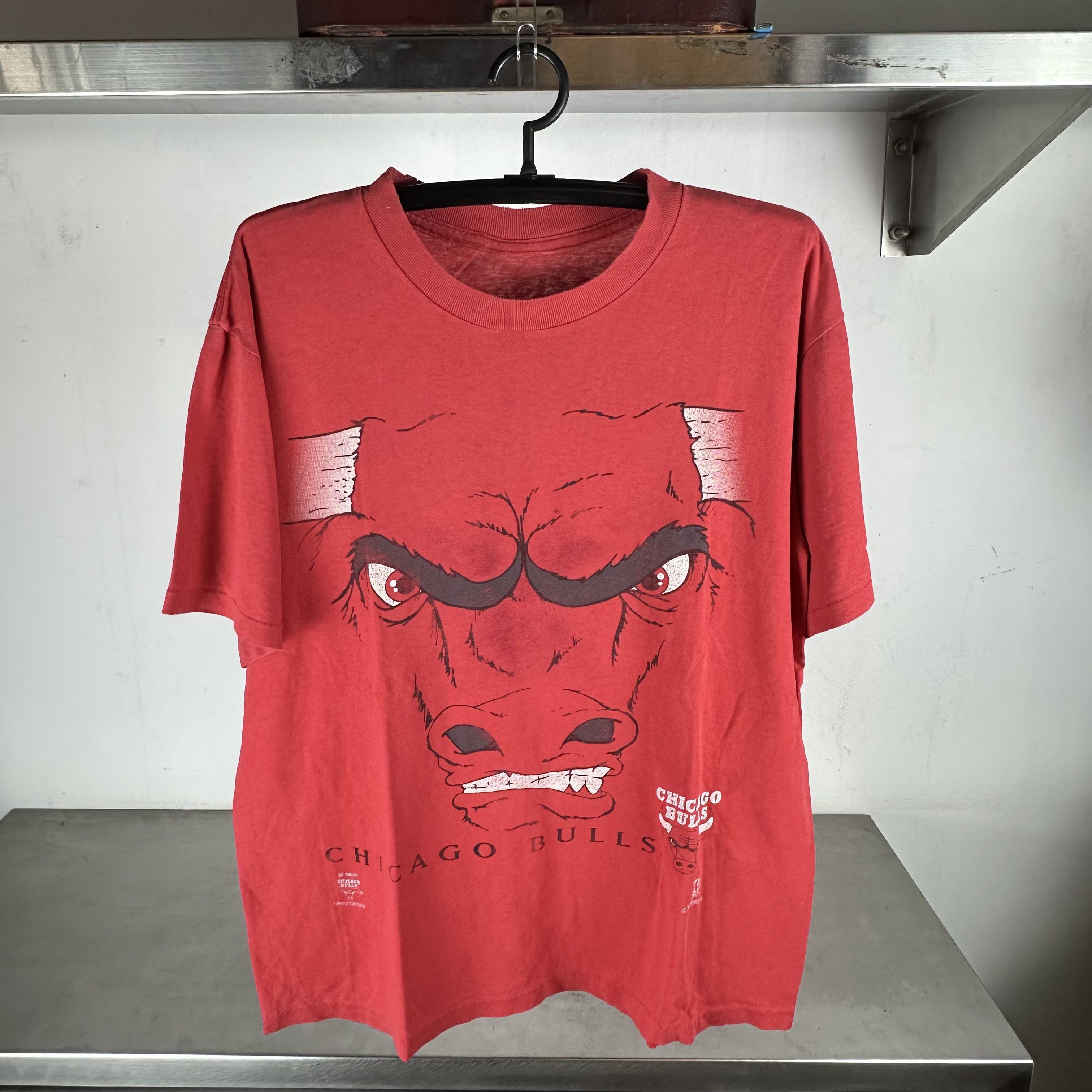 Vintage 90s Chicago Bulls Mascot Big Face Graphic NBA T-shirt Size US L / EU 52-54 / 3 - 1 Thumbnail