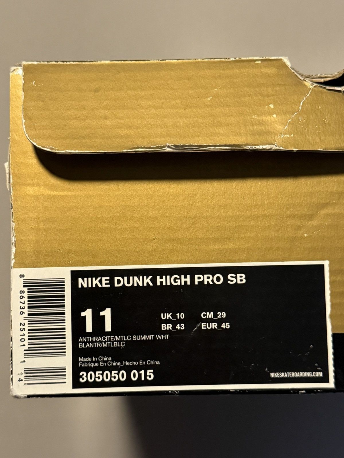 Nike SB Nike SB Dunk High Pro Un-Futuras Gold Box 2008 Rare VNDS Size US 11 / EU 44 - 15 Thumbnail