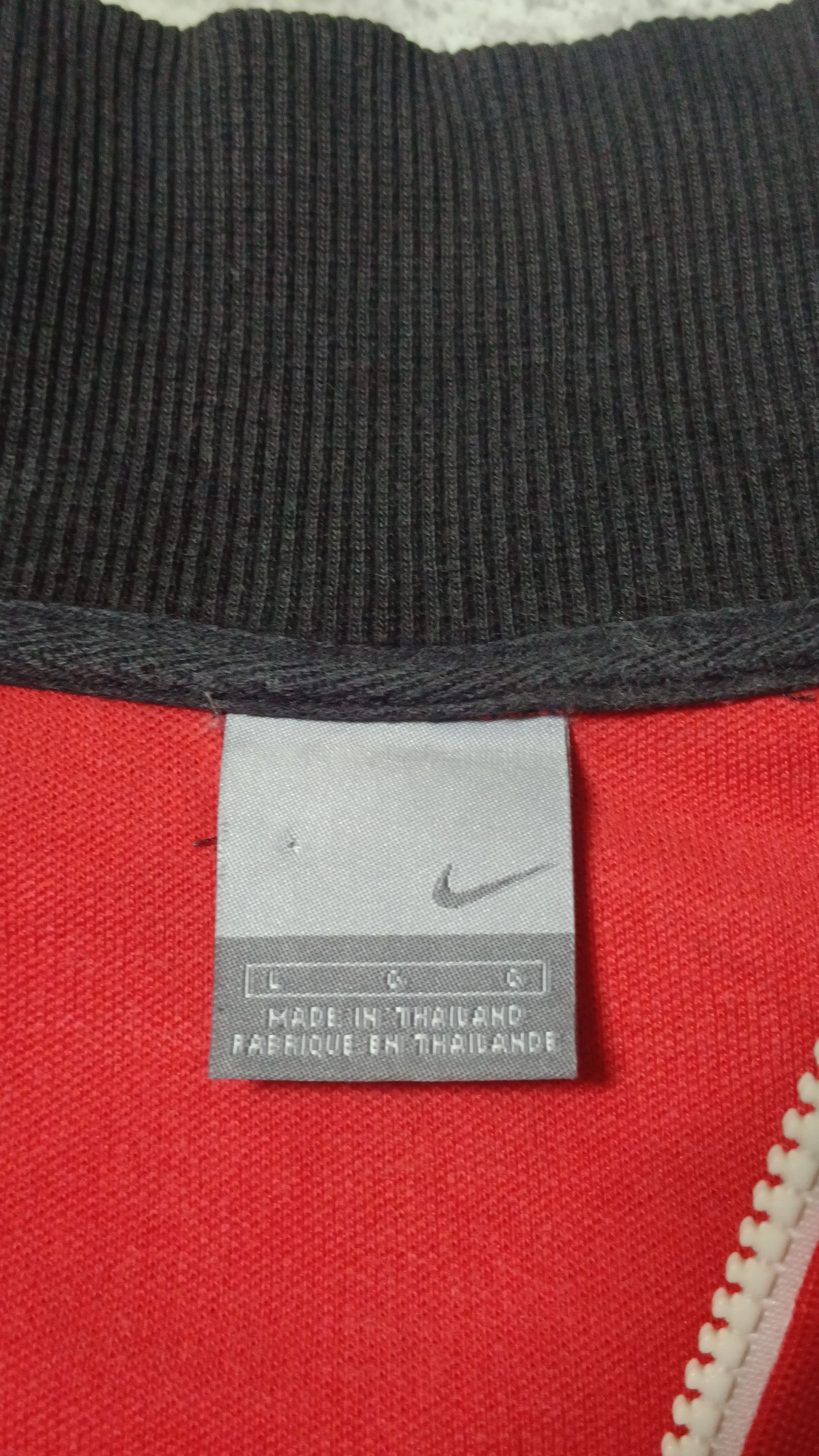 Nike × Vintage Vintage Nike Manchester United Distressed Track Top Size US L / EU 52-54 / 3 - 14 Thumbnail