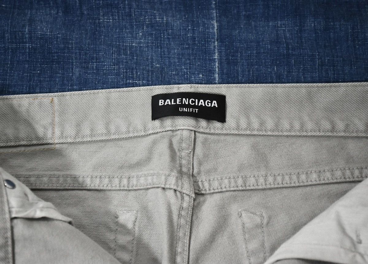 Balenciaga Balenciaga Baggy Denim Jeans Size US 36 / EU 52 - 13 Thumbnail