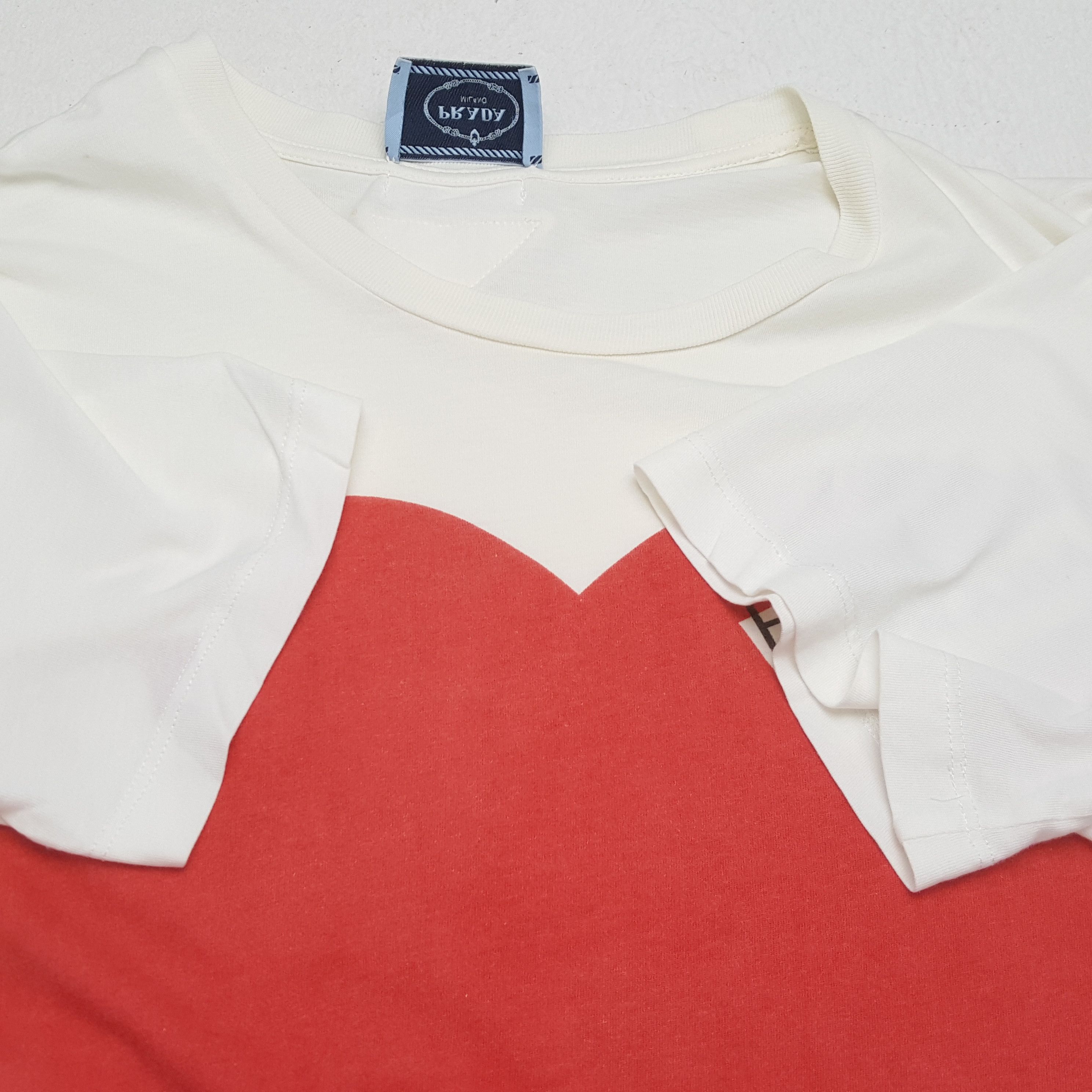 Vintage PRADA Italian Fashion Brand Tshirt Size US M / EU 48-50 / 2 - 7 Thumbnail
