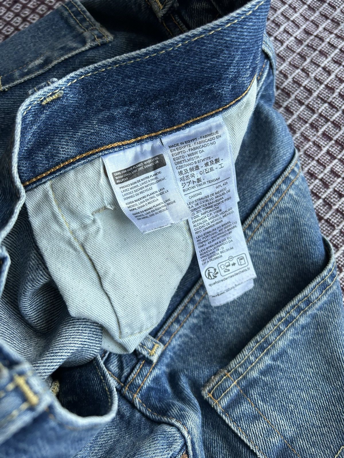Levi's Vintage Levis 501 Premium Big E Jeans Thrashed Wash Size W32 Size US 32 / EU 48 - 14 Thumbnail