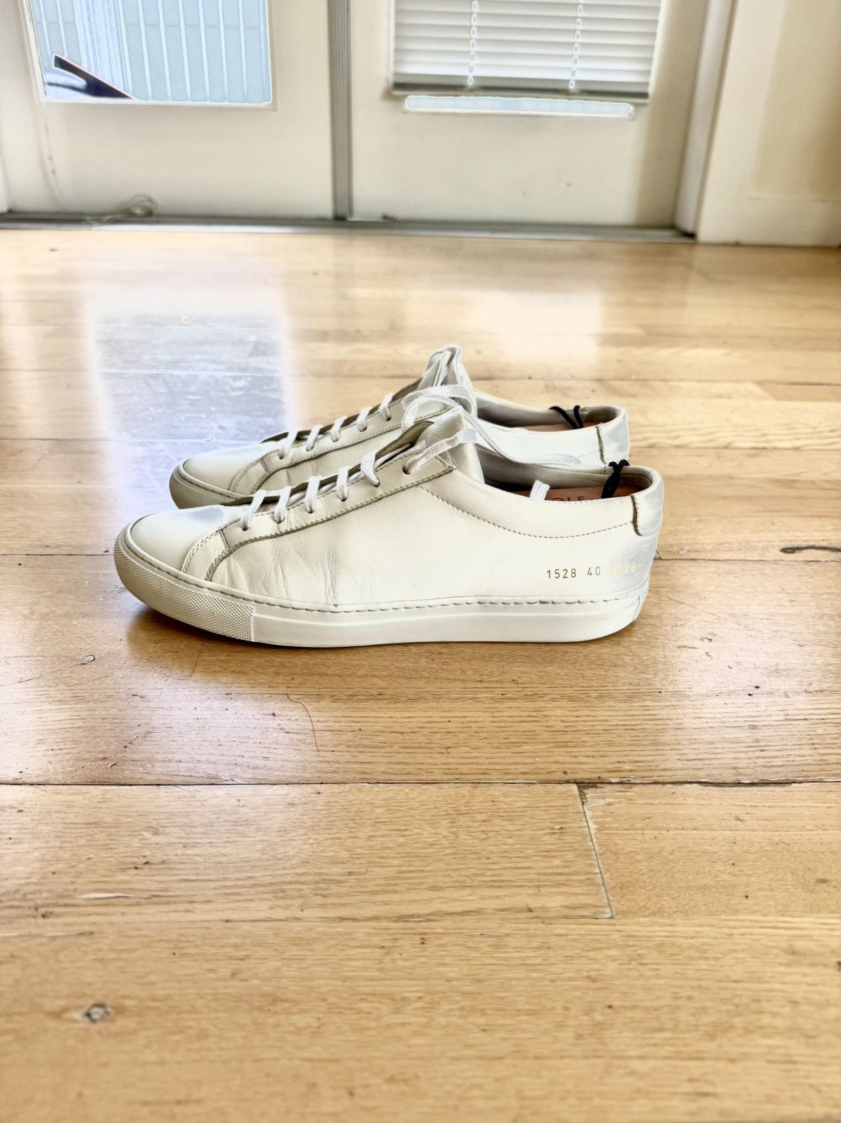 Common Projects Common Projects Achilles Low White Sz 40 Size US 7 / EU 40 - 3 Thumbnail