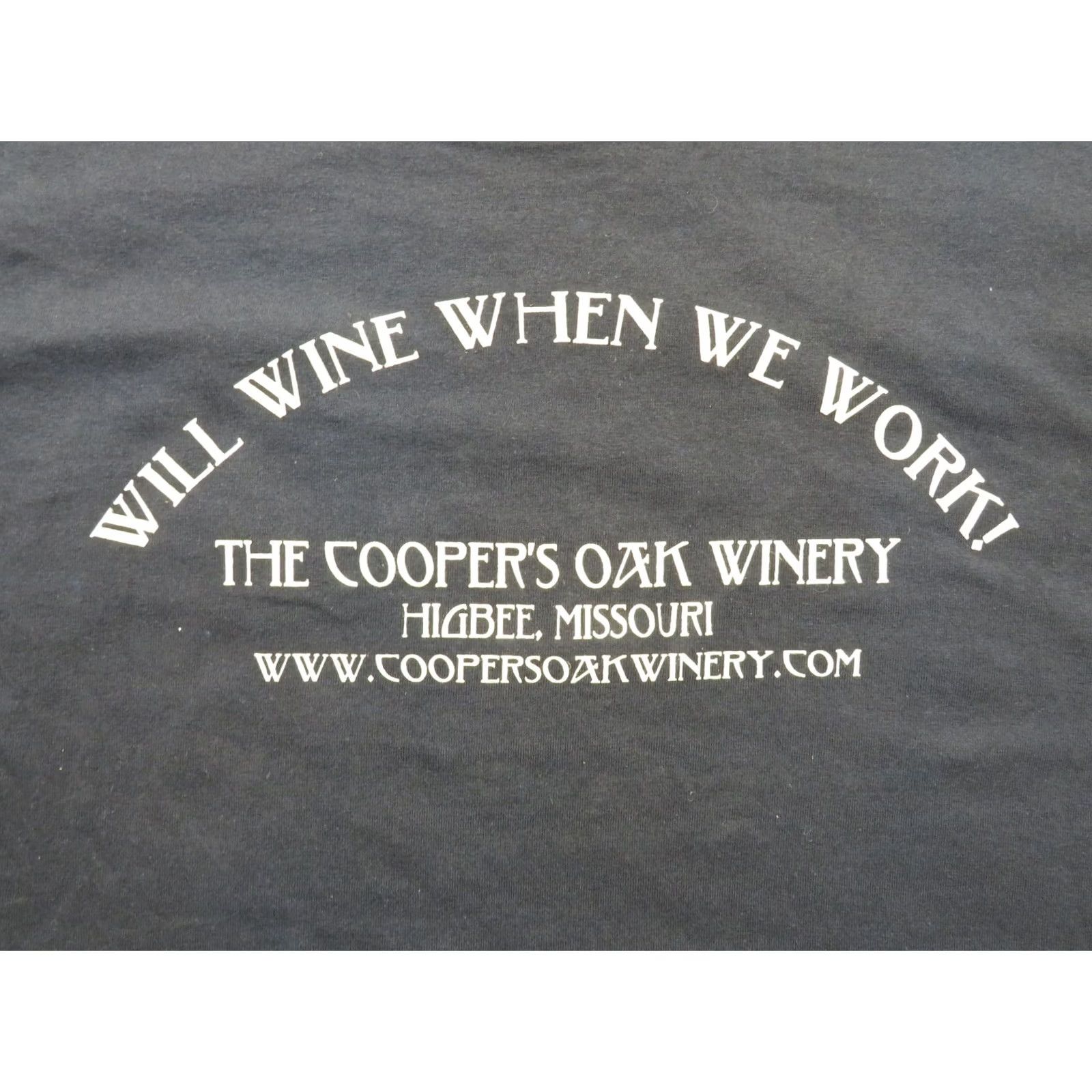 Hanes Hanes T-Shirt Men XL Black Snoopy Bar Drinking Coopers Oak Winery Higbee MO USA Holiday Retro USA 2000s Vintage? Size US XL / EU 56 / 4 - 6 Thumbnail
