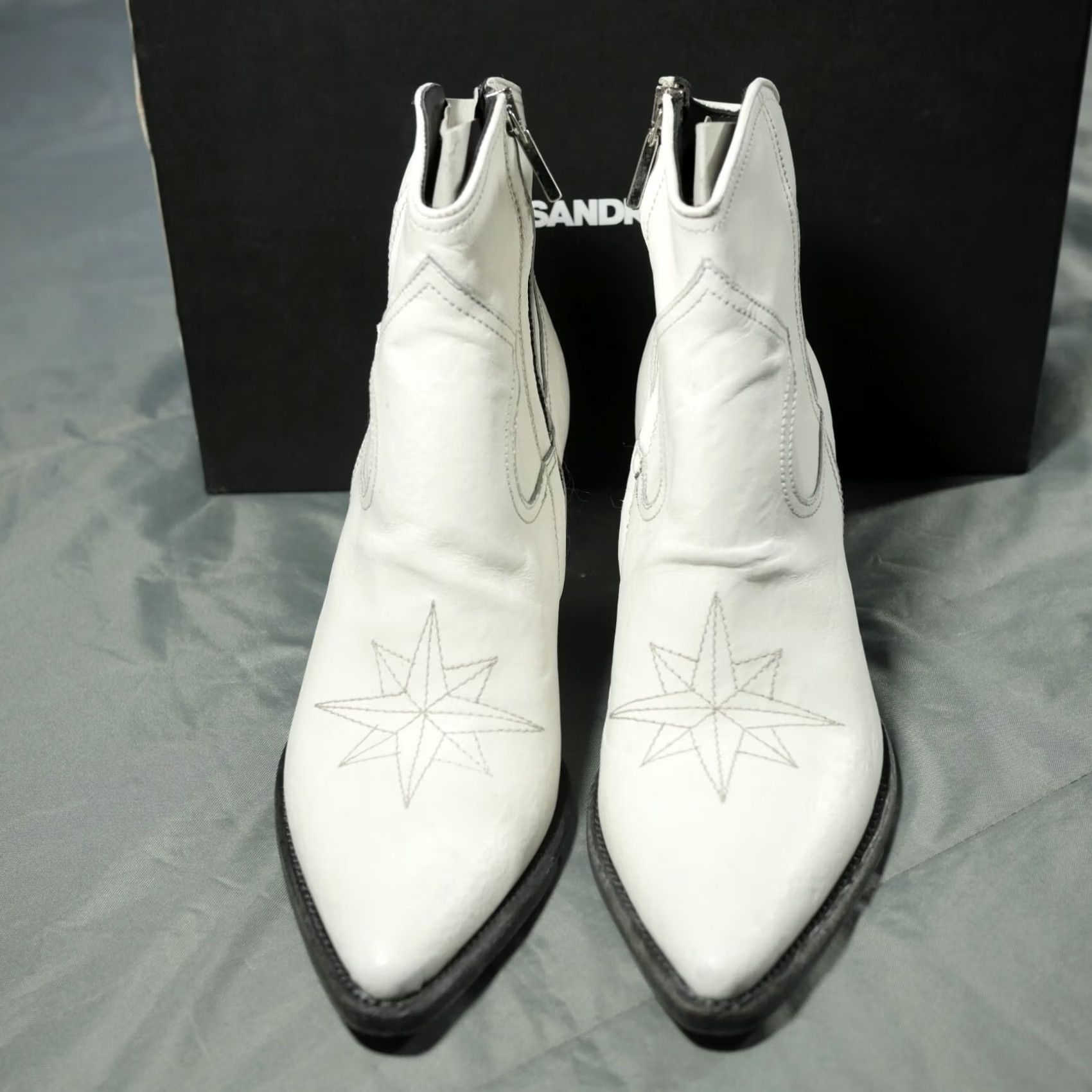 Vintage Alessandro Vasini Boots Womens 9 White Alyson Zip Ankle Western Distressed Italy Size US 9 / IT 39 - 3 Thumbnail