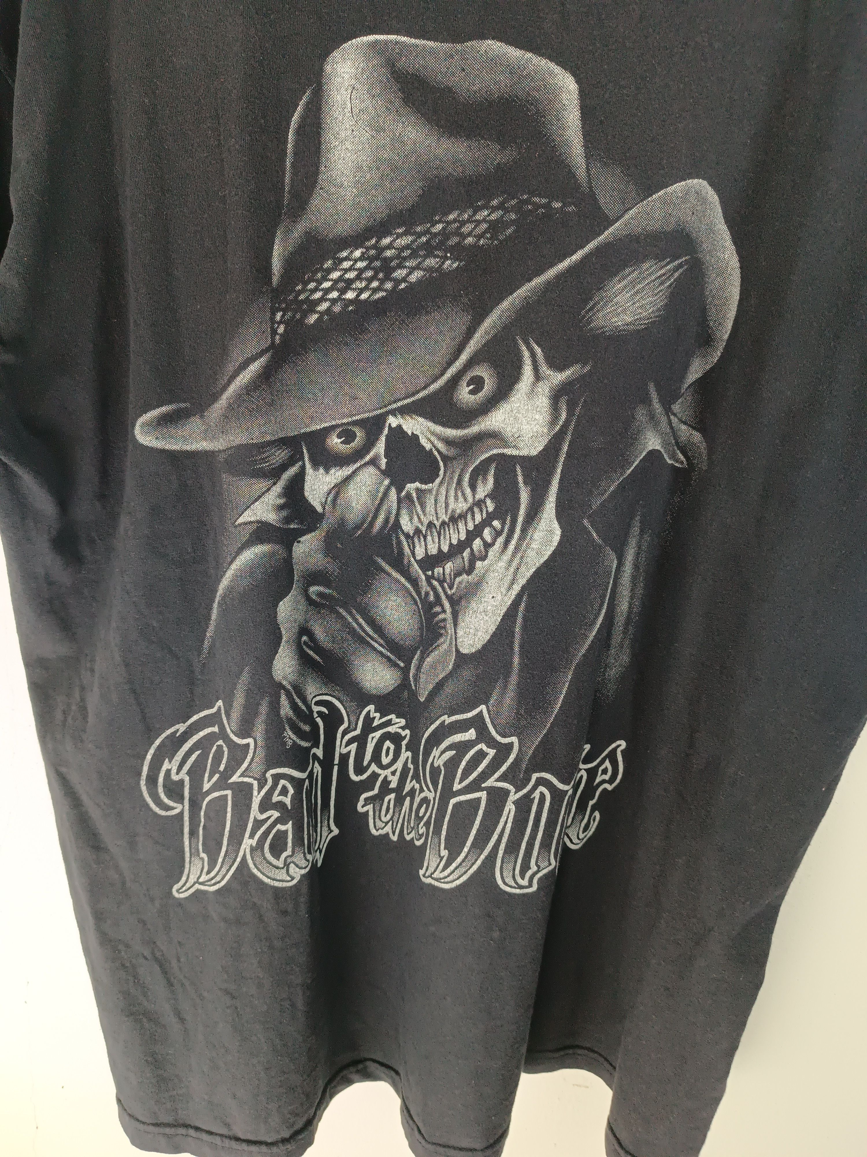 Vintage VINTAGE Y2K BAD TO THE BONE SKULL HORROR FADED ADULT TEE Size US XL / EU 56 / 4 - 15 Thumbnail
