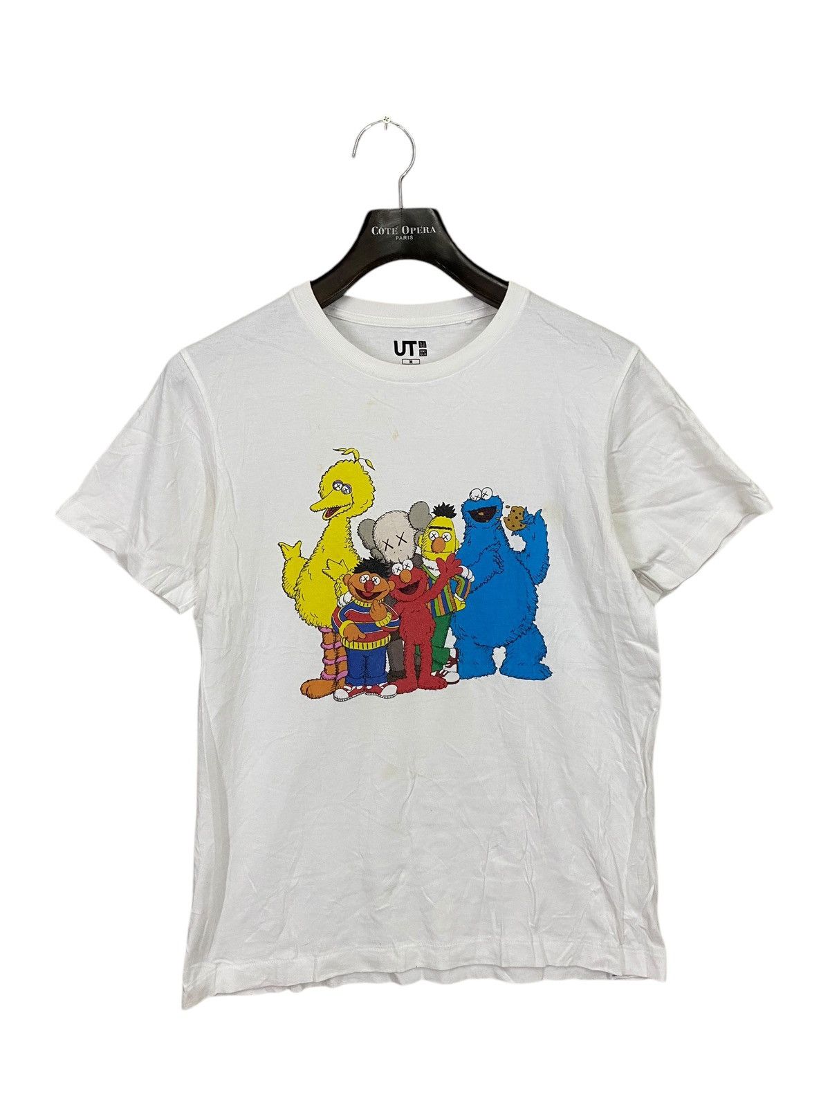 Japanese Brand × Kaws × Uniqlo Uniqlo x kaws x sesame street tshirt Size US M / EU 48-50 / 2 - 1 Thumbnail