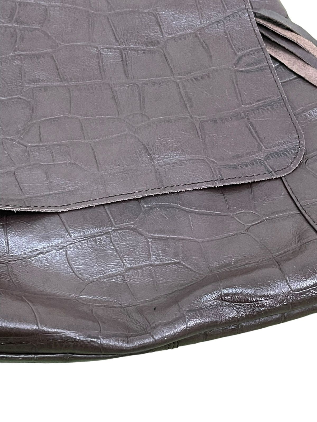 Genuine Leather Crocodile Embossed Full Leather Tumugu Cross Body Bag 3🟩 Size ONE SIZE - 6 Thumbnail