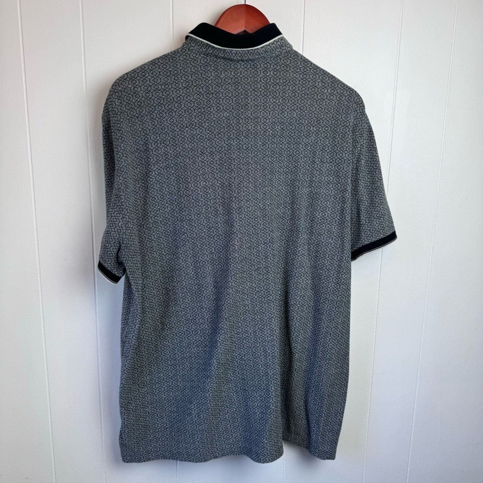 Express Express Grey & Black Geometric Print Polo Shirt Men Size XL Size US XL / EU 56 / 4 - 9 Thumbnail