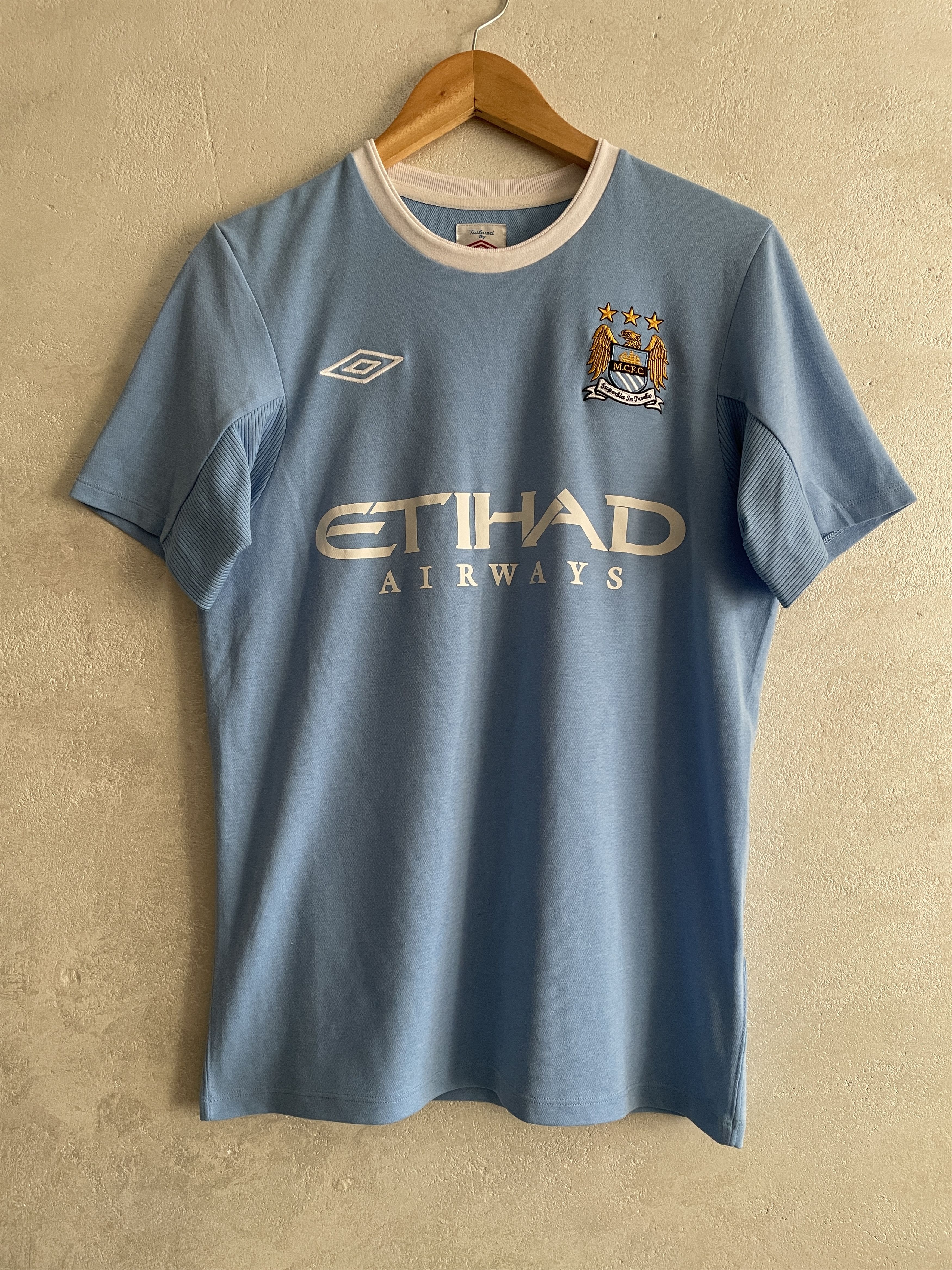 Umbro Manchester City Home Football Shirt 2009 2010 Soccer Jersey Size US S / EU 44-46 / 1 - 1 Thumbnail