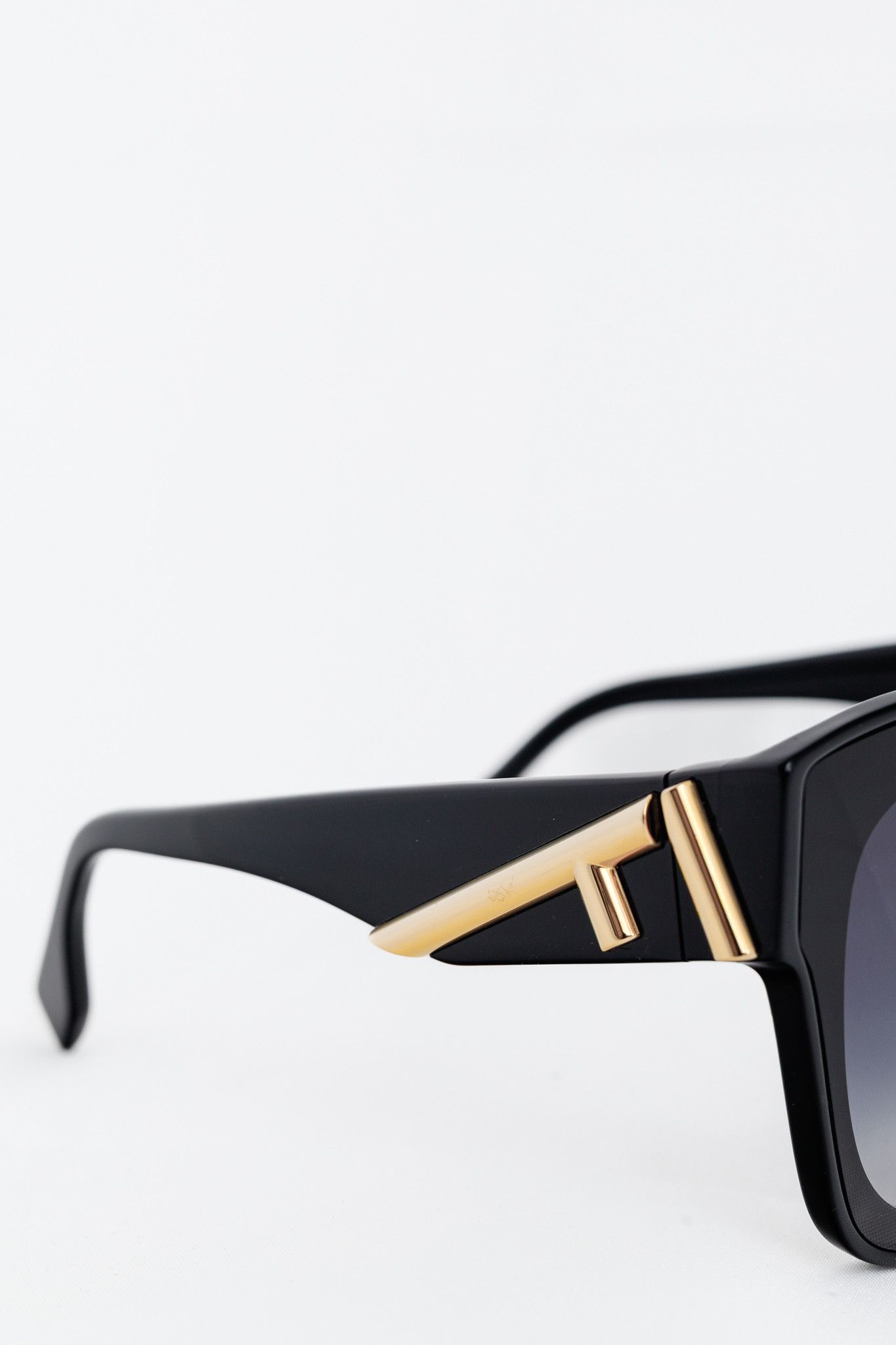 Fendi Fendi FE40098I First F-Motif Oversized Acetate Sunglasses Size ONE SIZE - 6 Thumbnail