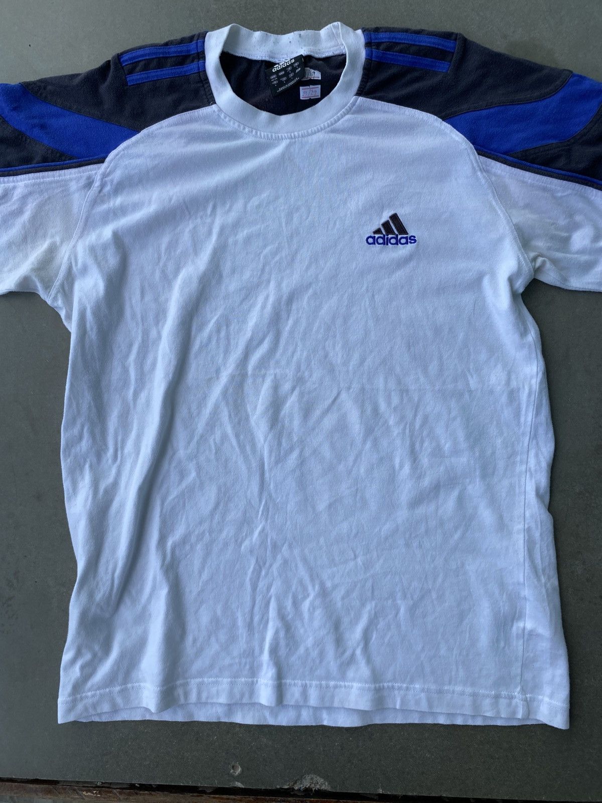 Adidas Adidas Vintage T-Shirt White Black Blue Stripe Size US M / EU 48-50 / 2 - 1 Thumbnail