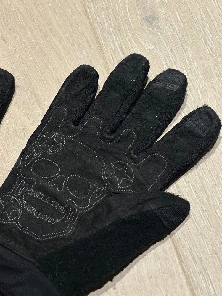 Number (N)ine Number Nine 02AW Skull Patches Suede Gloves-2505 Size ONE SIZE - 6 Thumbnail