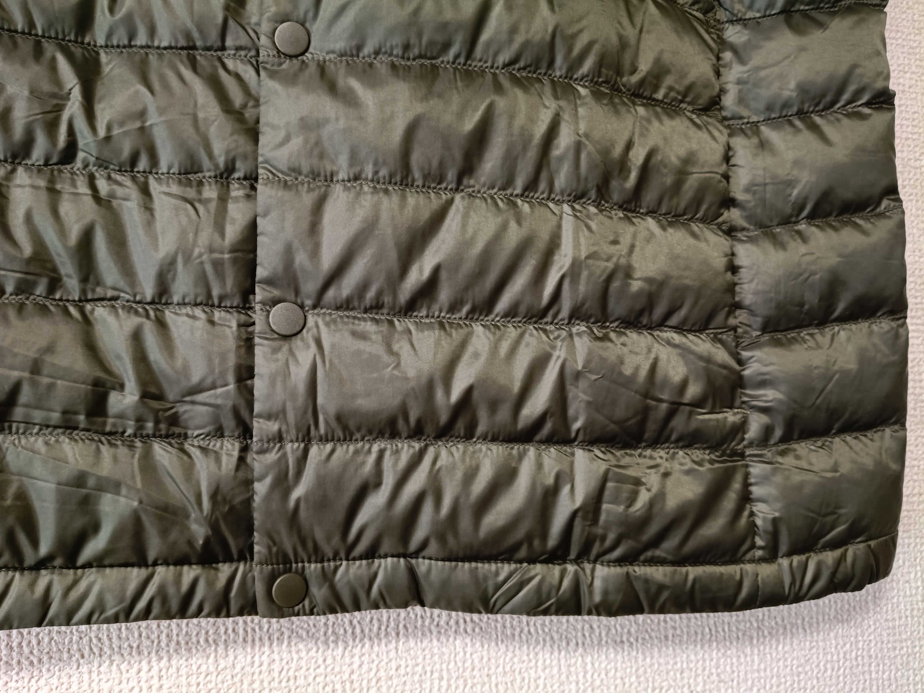 Uniqlo UNIQLO Ultra Light Down V-Neck Compact Vest Olive Size L Size US L / EU 52-54 / 3 - 5 Thumbnail