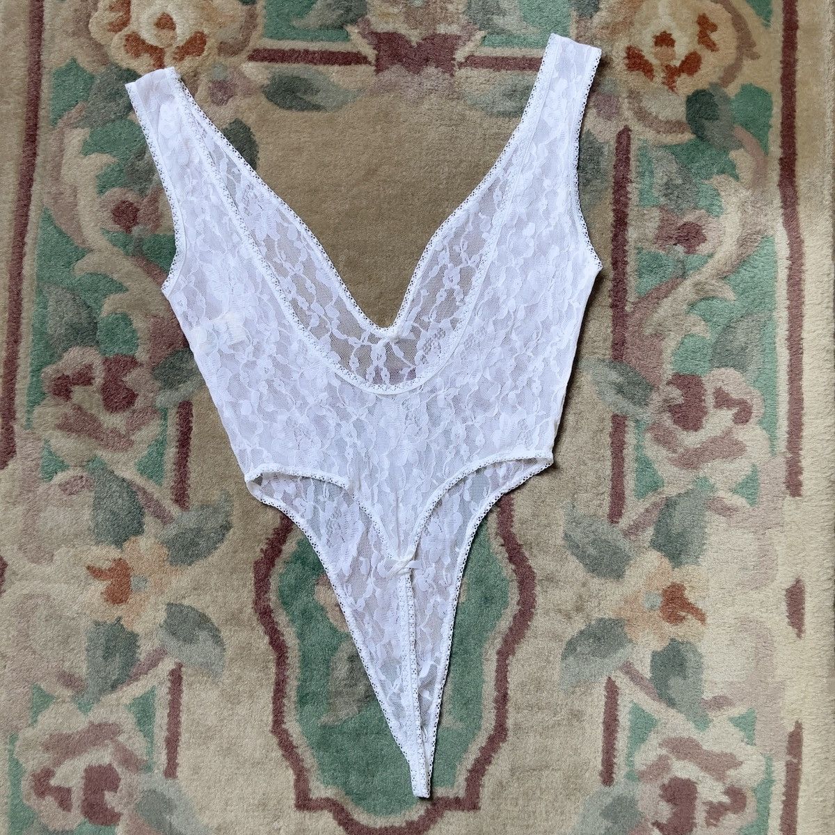 Victoria's Secret Victoria’s Secret 1980s Sheer White Lace Bodysuit (XS–S) Size S / US 4 / IT 40 - 6 Thumbnail