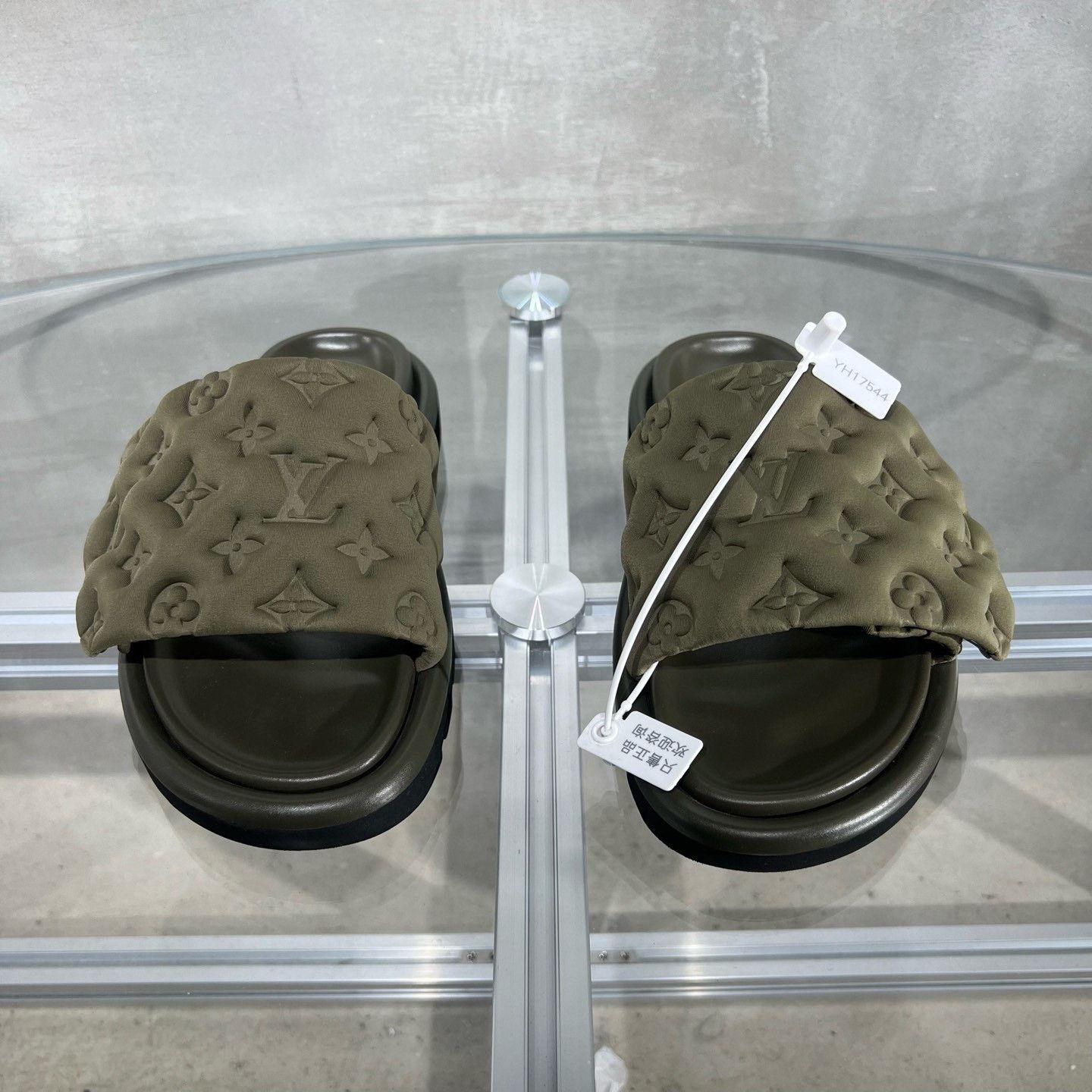 Louis Vuitton Louis Vuitton Monogram Embossed Slippers Women Size US 6 / IT 36 - 1 Thumbnail