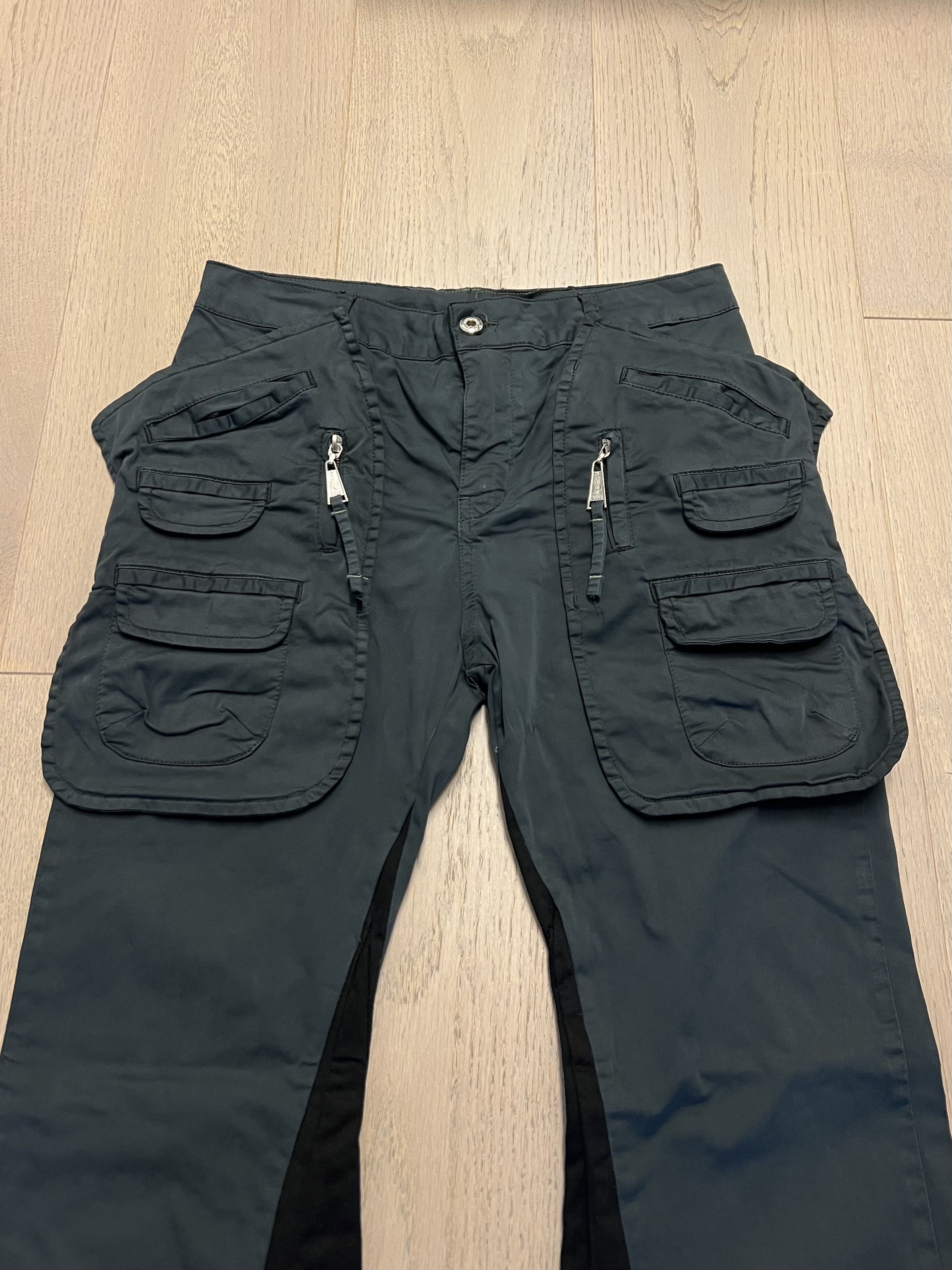 Le Grande Bleu (L.G.B.) Vintage wide-leg multipcoket tactical cargo pants. Size US 31 - 2 Thumbnail