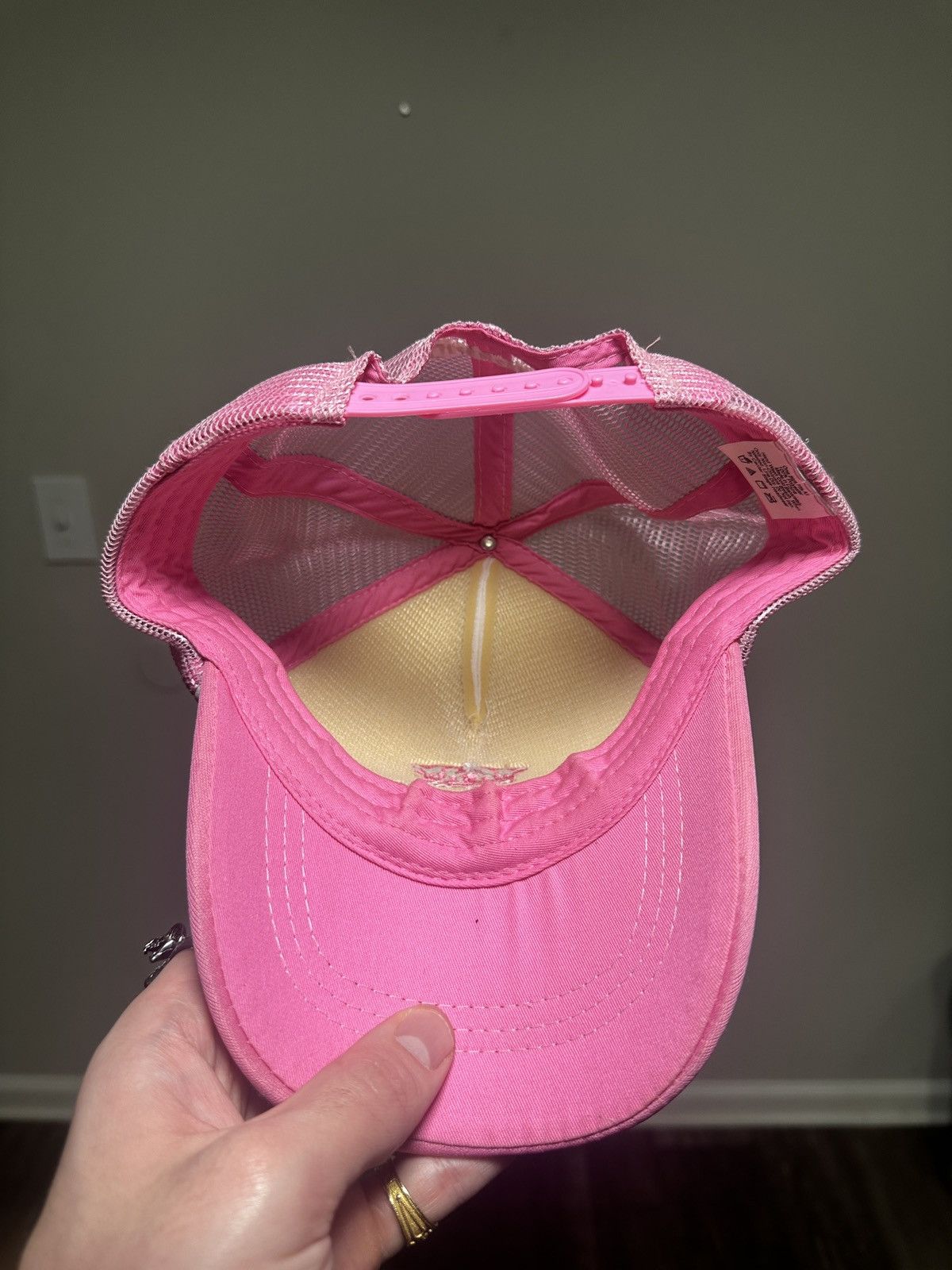Vintage Y2K Corona Trucker Hat (Pink/White) Size ONE SIZE - 4 Thumbnail