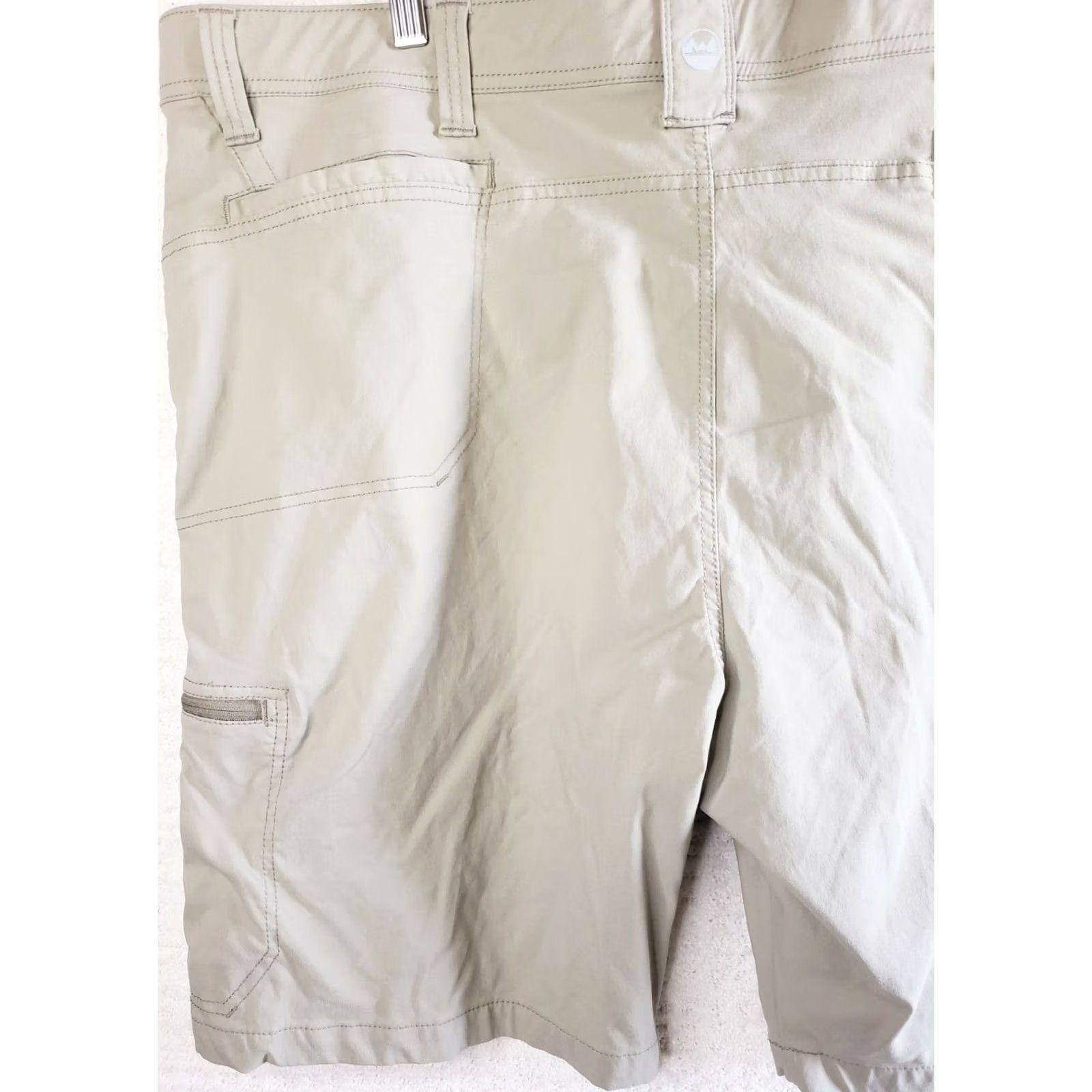 Wrangler Wrangler Cargo Shorts Men 44x10 Regular Nylon Blend Gray UPF 30 Zip Pocket NM NWOT Size US 44 / EU 60 - 7 Thumbnail
