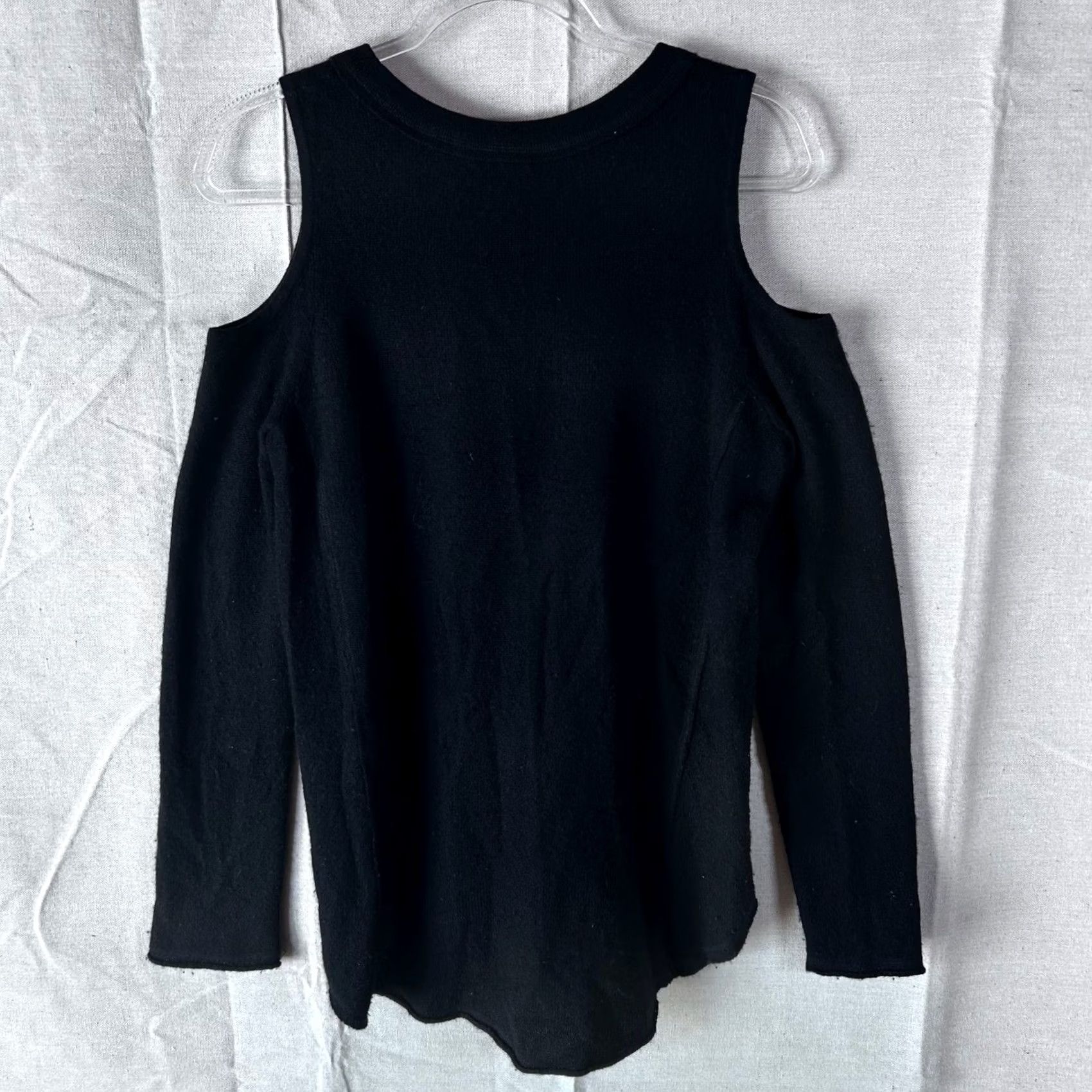 AQUA AQUA Cashmere Sweater Womens M Black Cold Shoulder Knit Top Size M / US 6-8 / IT 42-44 - 3 Thumbnail