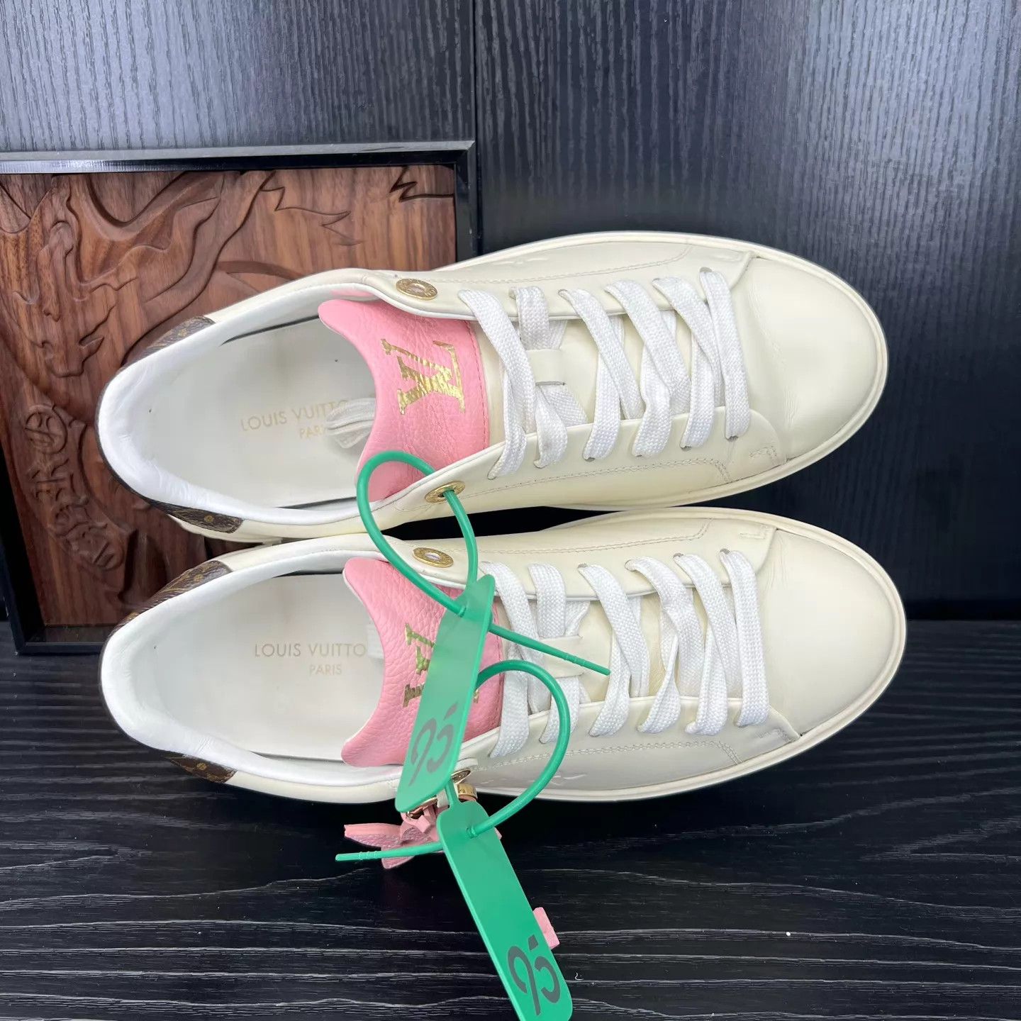 Louis Vuitton LV Time Out Mifen China Exclusive shoes 38 Size US 7.5 / IT 37.5 - 8 Thumbnail