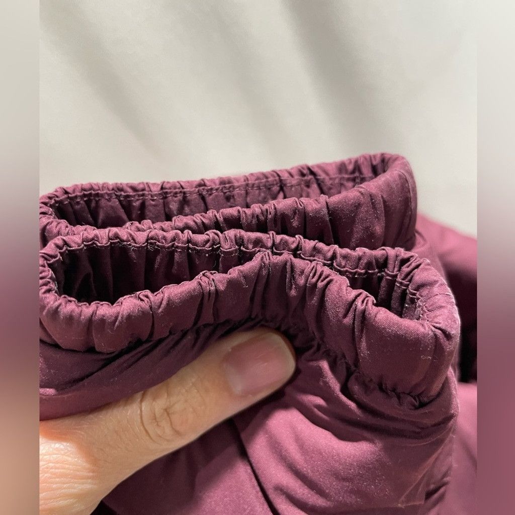 Everlane Everlane Lightweight Puffer Jacket in Burgunday Size XXS Size XXS / US 00 / IT 34 - 6 Thumbnail