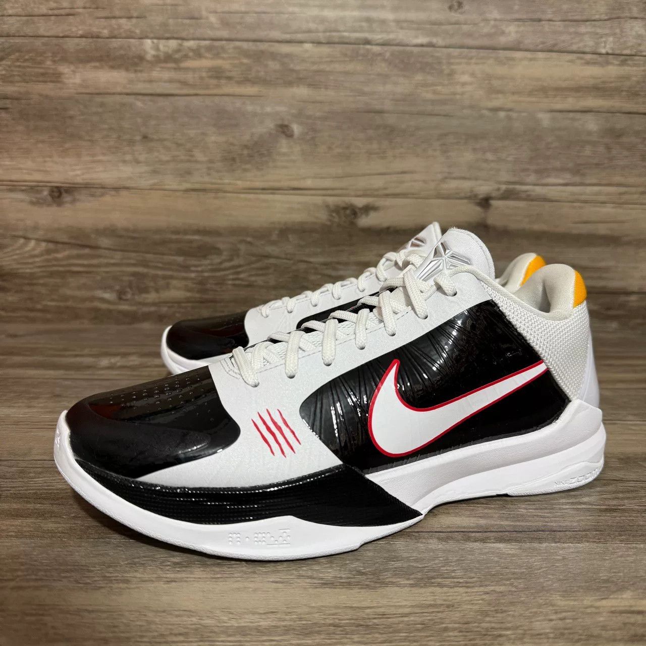 Nike Nike KOBE 5 Yellow Lowtop Sneakers 42 Men Size US 9 / EU 42 - 1 Thumbnail