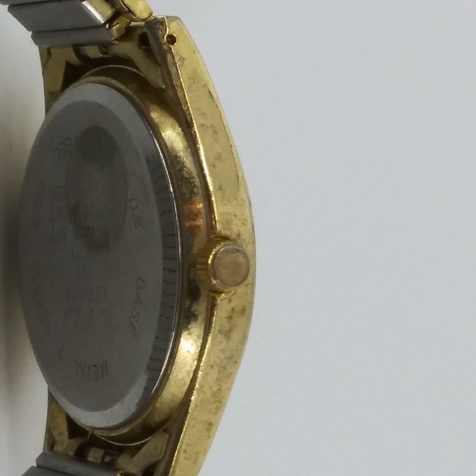 Other Vintage Men's LTD Gold Tone Bracelet Wristwatch Stainless Size ONE SIZE - 8 Thumbnail