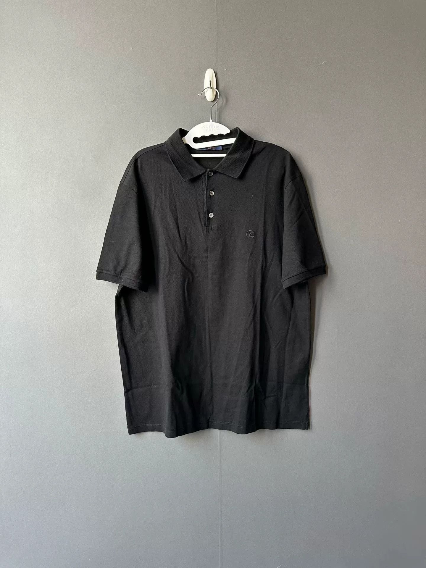Louis Vuitton louis vuitton black embroidered polo shirt Size US XL / EU 56 / 4 - 1 Preview