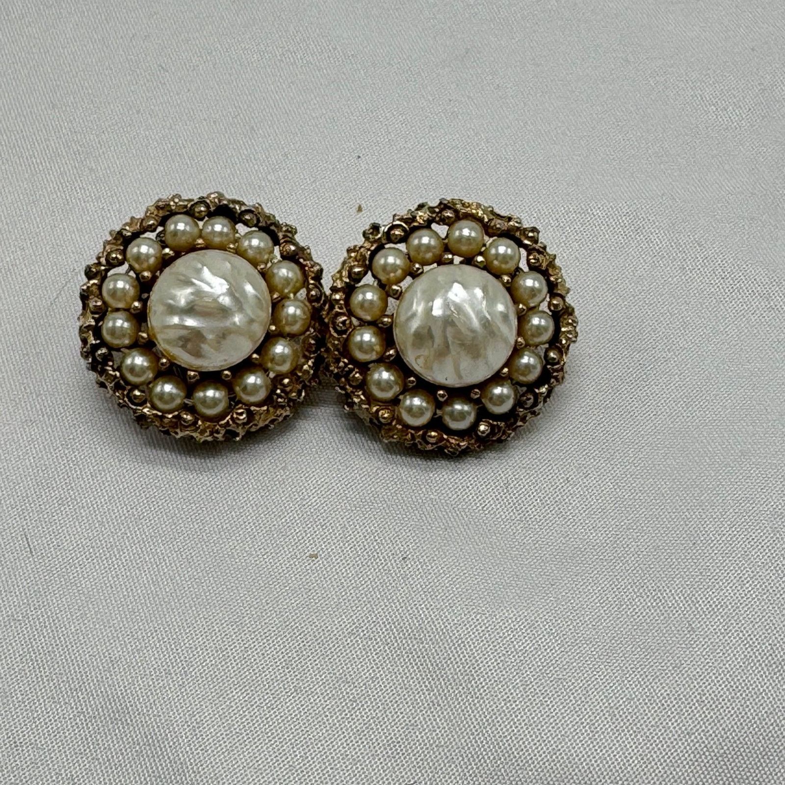 NBDN Nobrandedon VTG Kramer pearl button earrings Size ONE SIZE - 6 Thumbnail