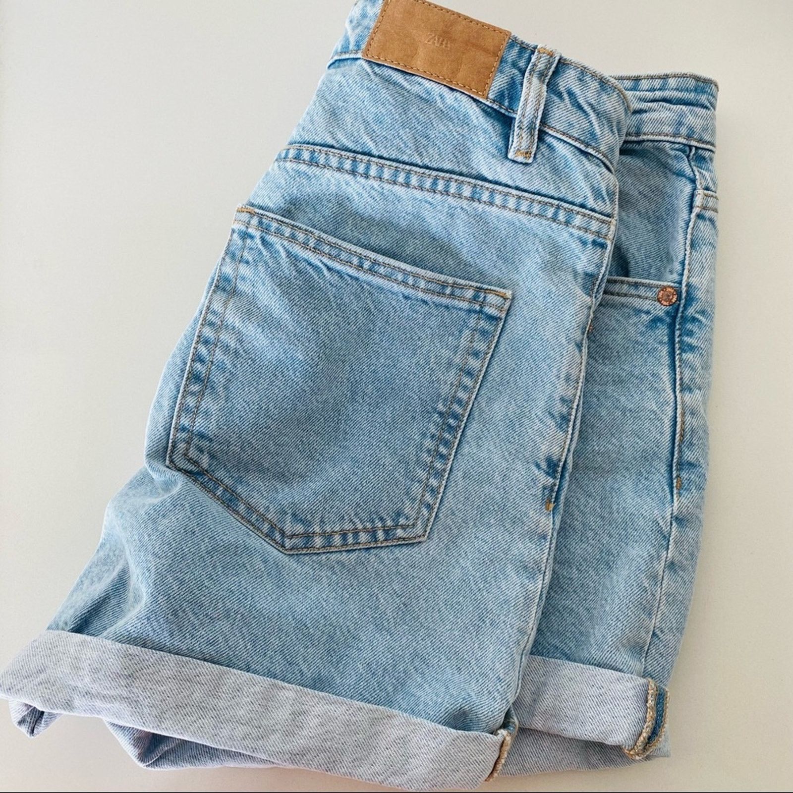 Zara ZARA Light Denim High Rise Mom Straight Jeans Vintage Shorts Size 30" / US 8 / IT 44 - 2 Thumbnail