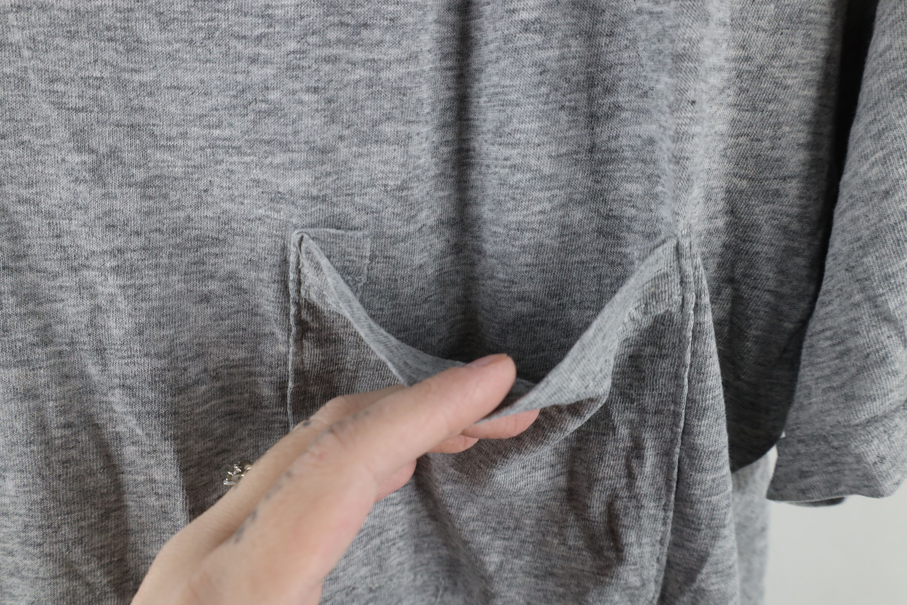 Vintage Vintage 90s Streetwear Blank Pocket T-Shirt Heather Gray Size US L / EU 52-54 / 3 - 4 Thumbnail