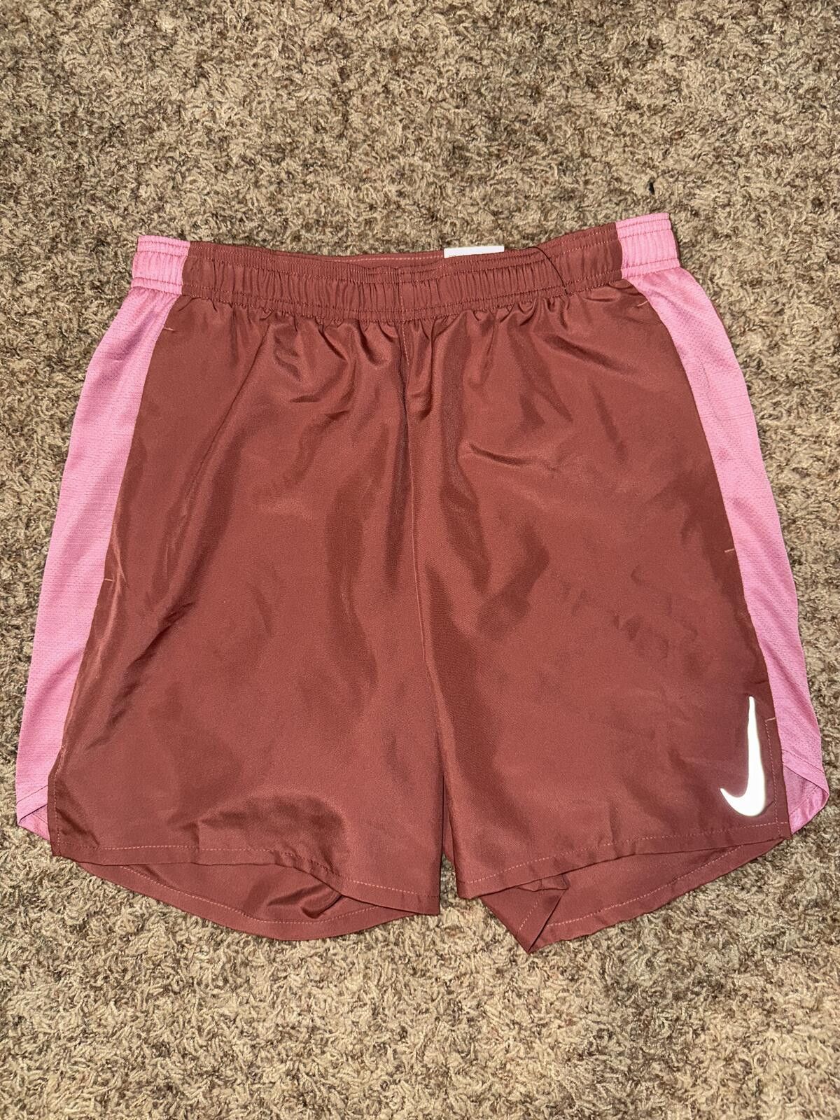 Nike Nike Men's Form Dri-FIT 5" Unlined Versatile Shorts Sample Size US 32 / EU 48 - 1 Thumbnail