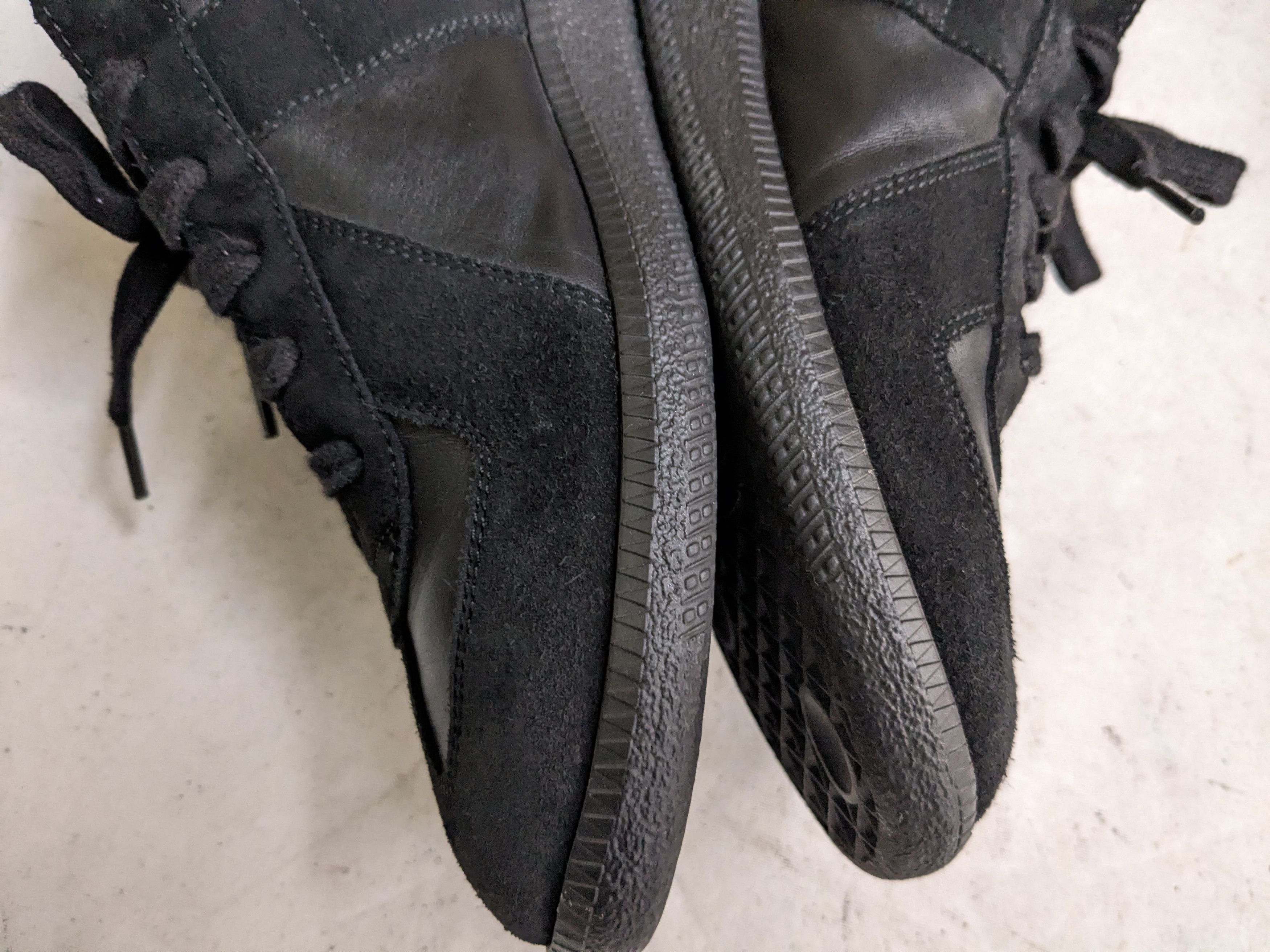 Maison Margiela Maison Margiela Replica GAT Black 10 43 Low Tops Size US 10 / EU 43 - 13 Thumbnail