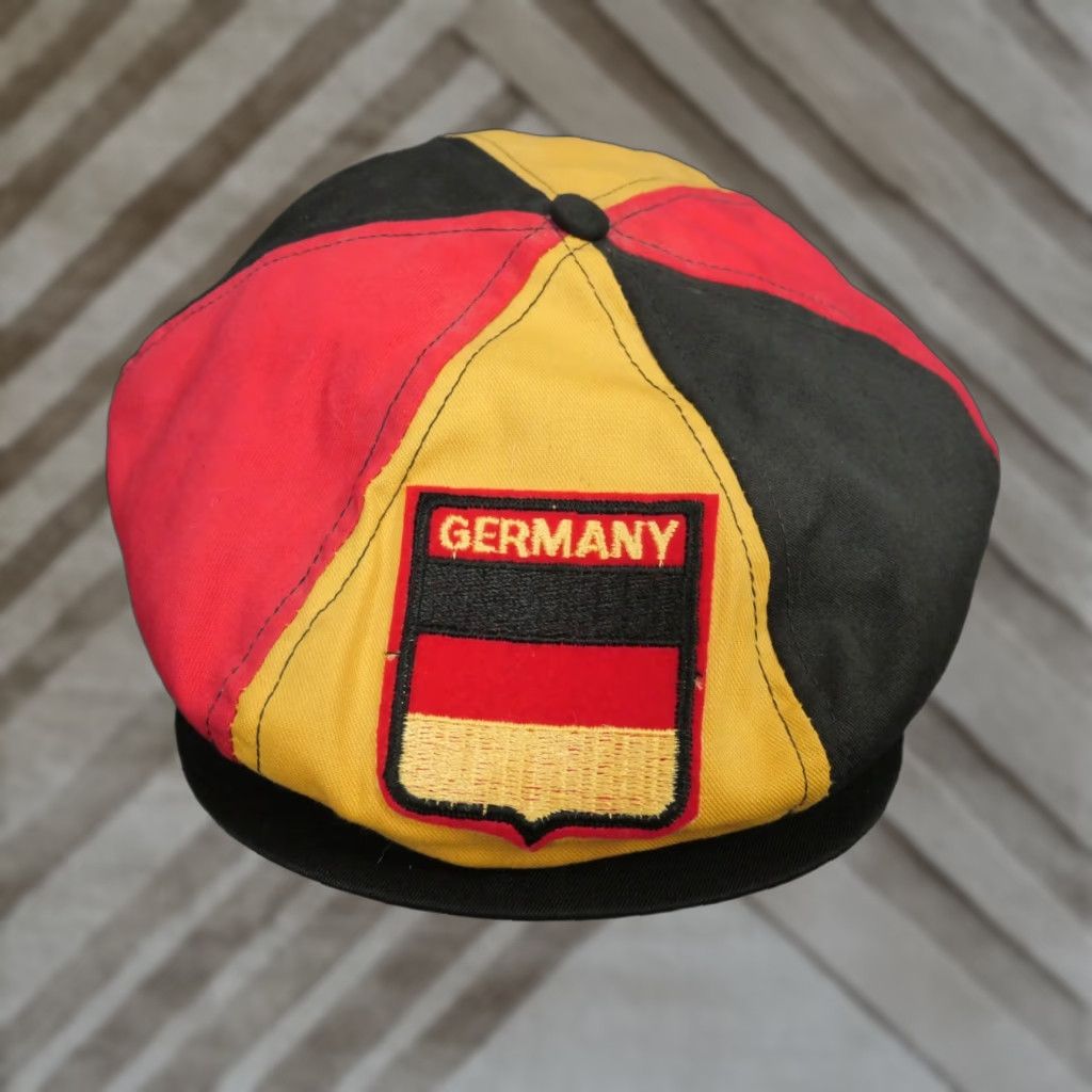 Vintage VINTAGE Germany Hat Cap Adult Red Yellow Black Newsboy Snap Back Newsboy Cap 90s Mens Corduroy Adjustable Red Germany Hat Cap Size ONE SIZE - 1 Thumbnail