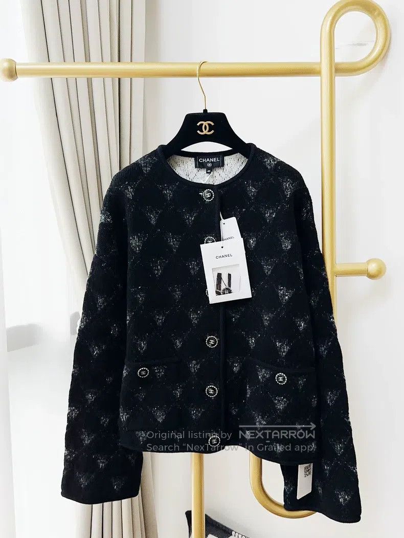 Chanel Chanel 21B autumn and winter black and gray long-sleeved s Size S / US 4 / IT 40 - 1 Thumbnail