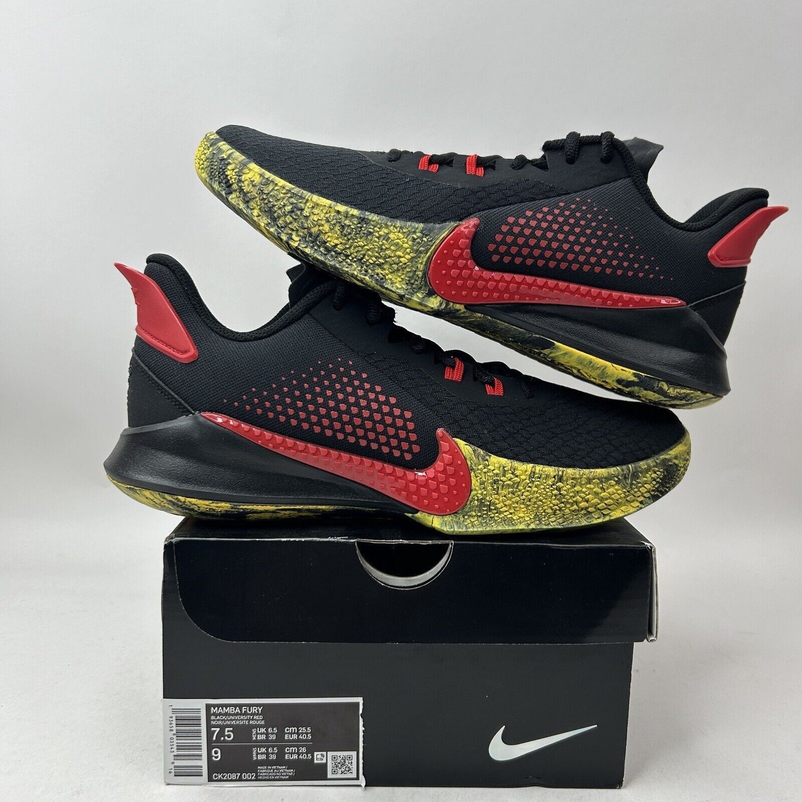 Nike Nike Kobe Mamba Fury “Alternate Bruce Lee” 2023 Size US 7.5 / EU 40-41 - 1 Thumbnail