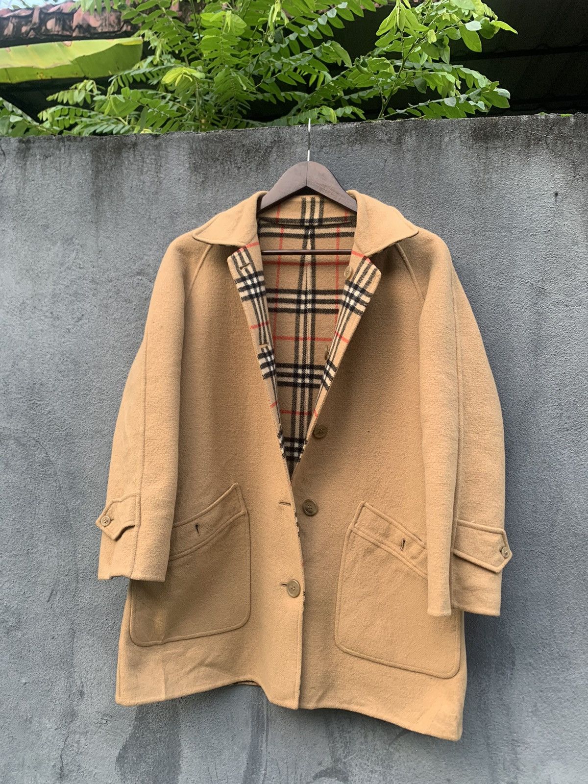 Burberry 🔥BURBERRYS NOVA CHECK WOOL REVERSIBLE JACKET (WOMAN) Size US M / EU 48-50 / 2 - 2 Thumbnail