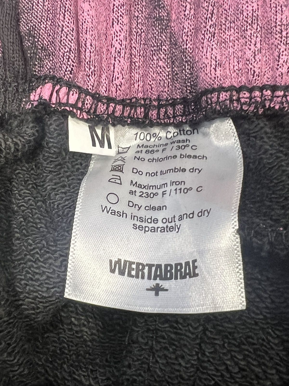 Vertabrae VERTABRAE “SKULL SHORTS” (BLACK/PINK) - SIZE MEDIUM Size US 30 / EU 46 - 4 Thumbnail
