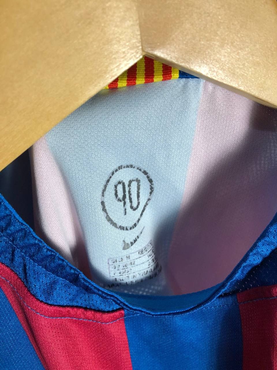 Nike VINTAGE NIKE FC BARCELONA SPAIN SOCCER JERSEY RETRO Y2K 90s Size US M / EU 48-50 / 2 - 5 Thumbnail